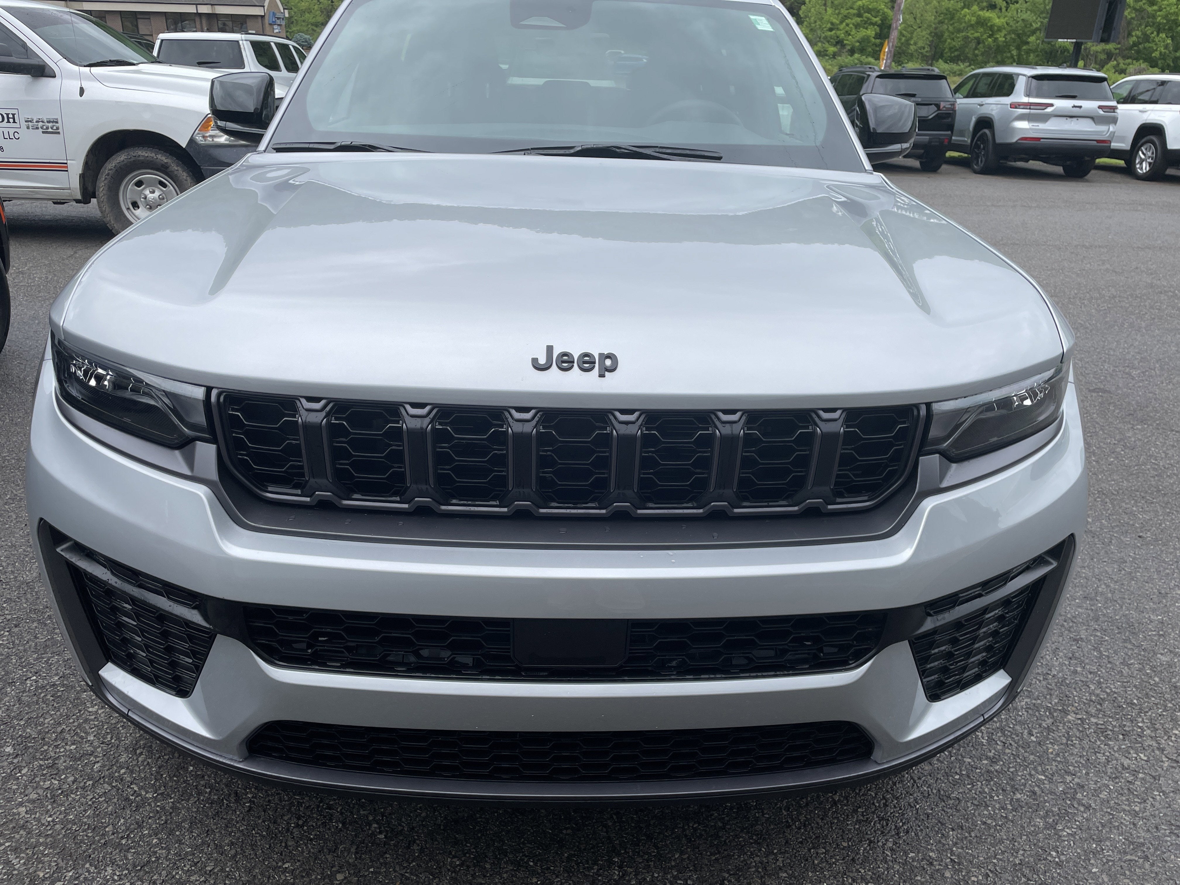 2026 Jeep Grand Cherokee GRAND CHEROKEE LAREDO ALTITUDE 4X4