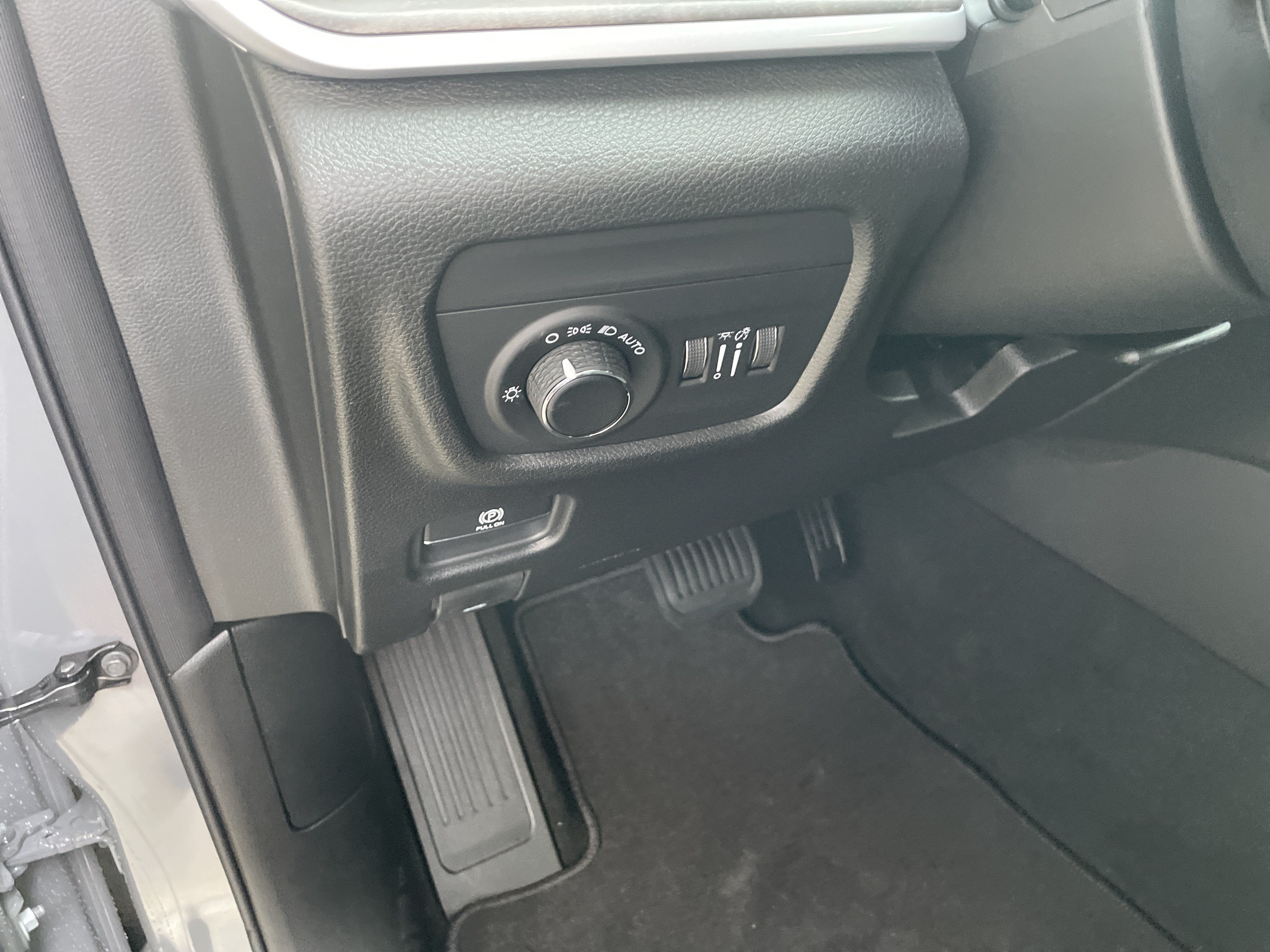 2027 Jeep Grand Cherokee GRAND CHEROKEE LAREDO ALTITUDE 4X4