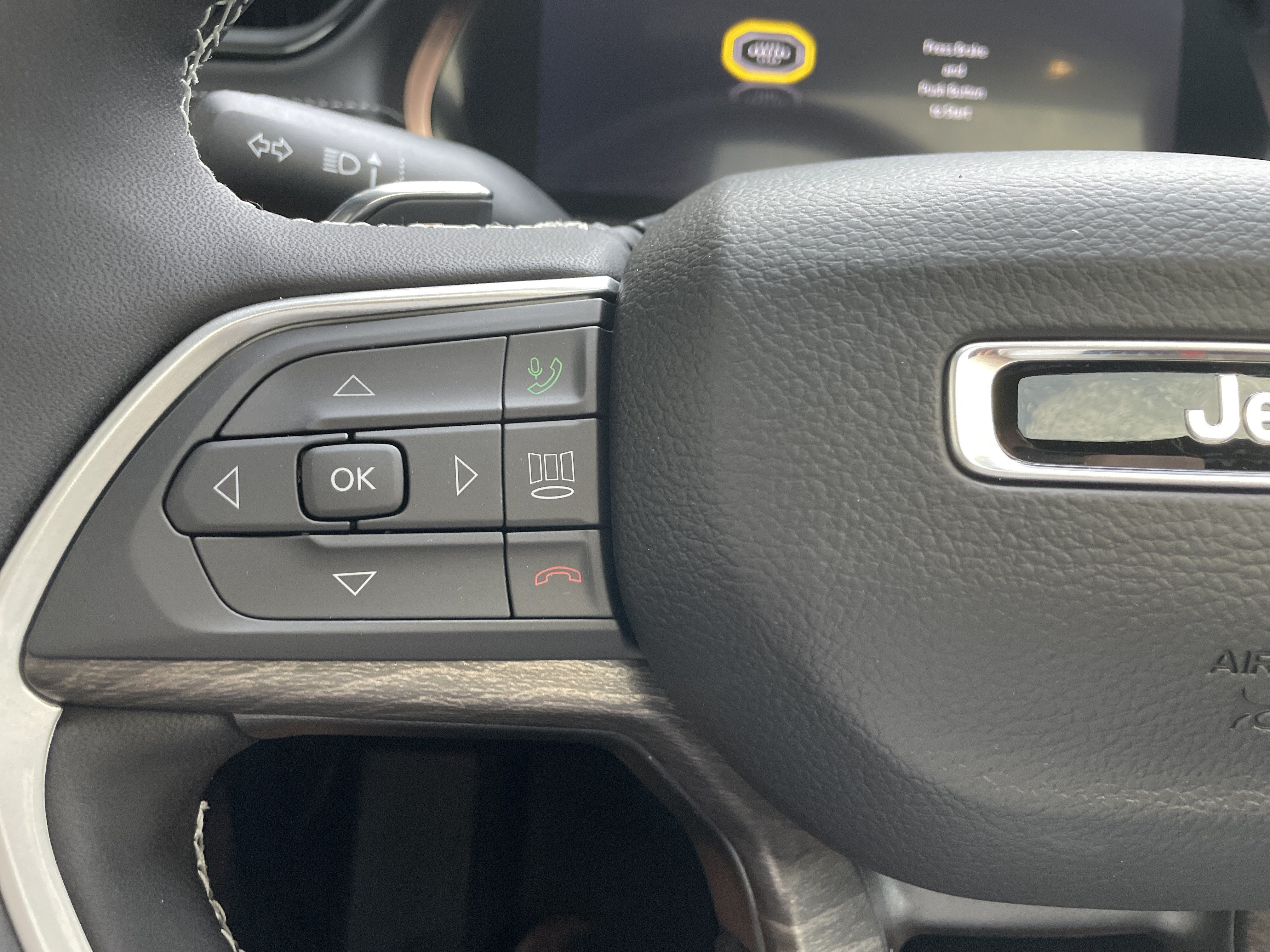 2027 Jeep Grand Cherokee GRAND CHEROKEE LAREDO ALTITUDE 4X4
