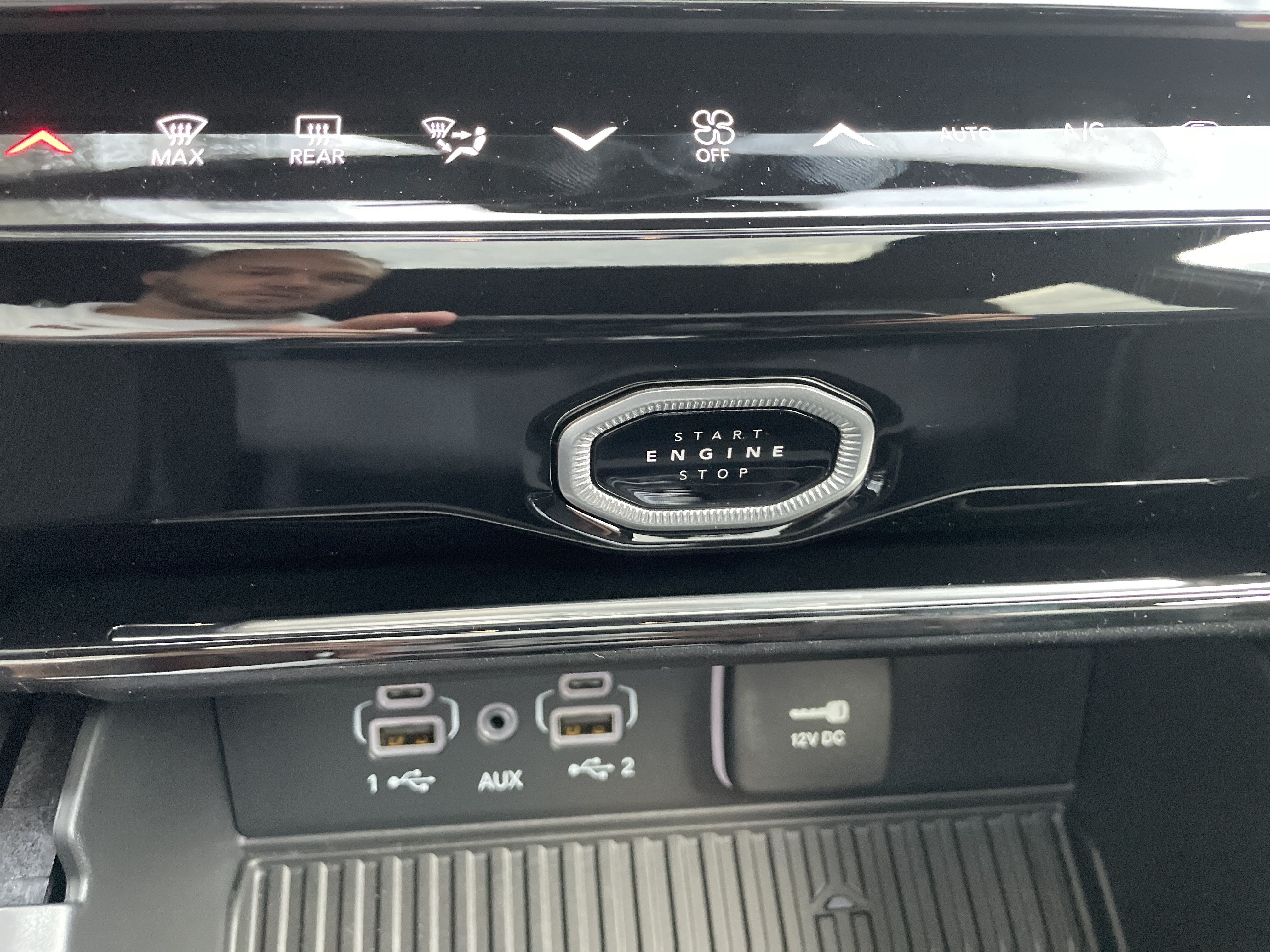 2027 Jeep Grand Cherokee GRAND CHEROKEE LAREDO ALTITUDE 4X4