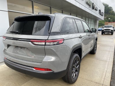 2027 Jeep Grand Cherokee GRAND CHEROKEE LAREDO ALTITUDE 4X4