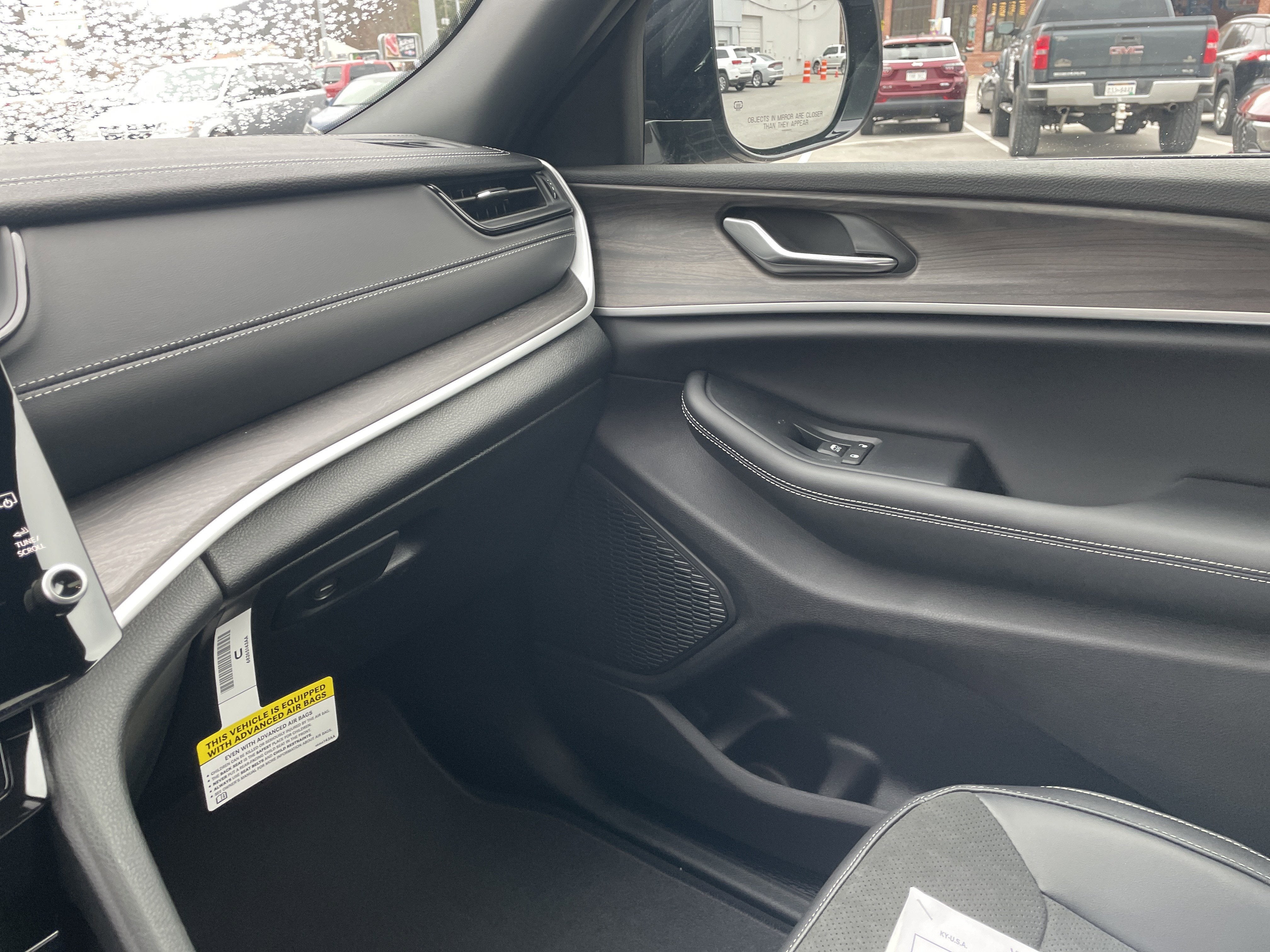 2026 Jeep Grand Cherokee GRAND CHEROKEE ALTITUDE 4X4