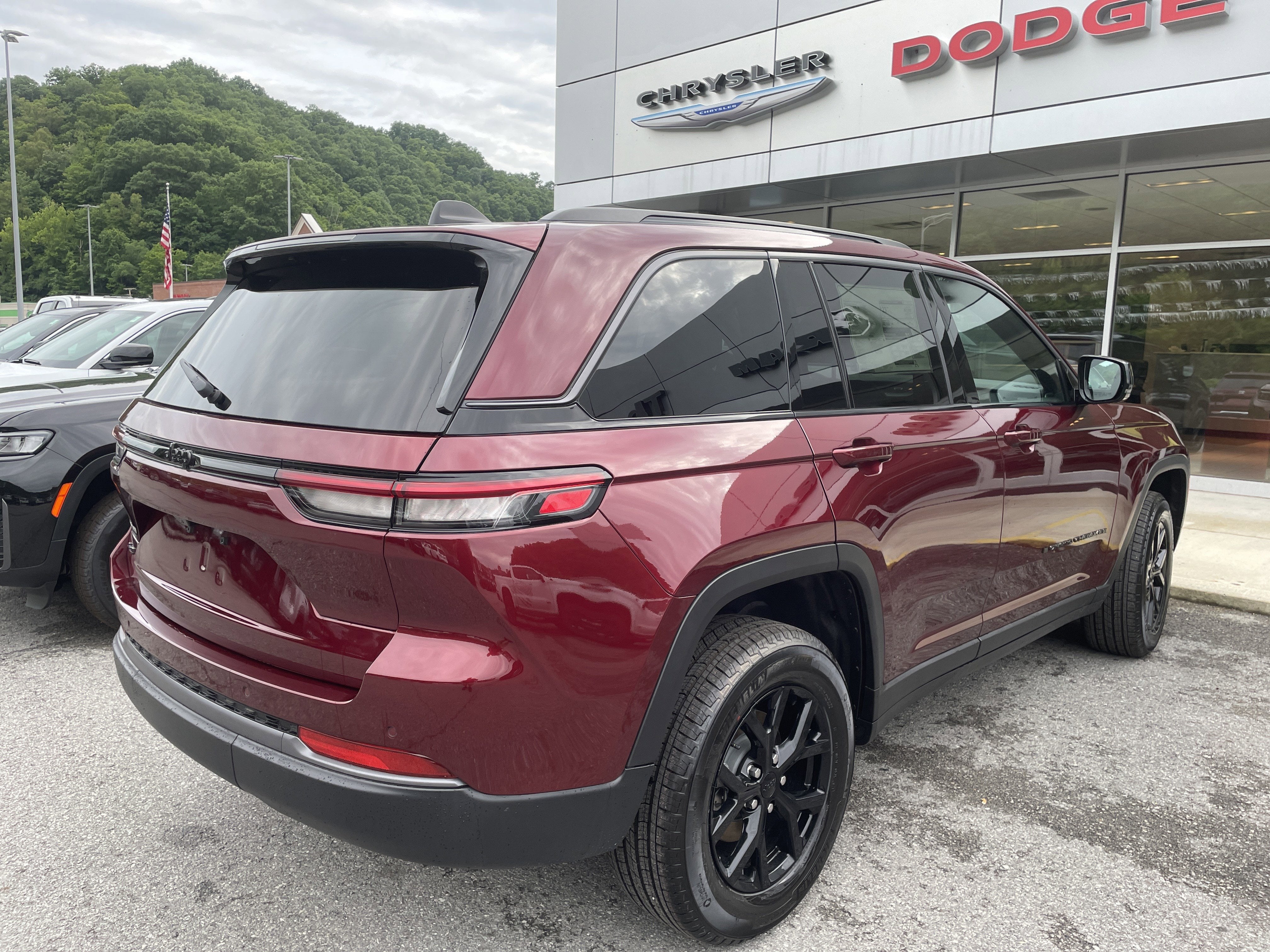 2026 Jeep Grand Cherokee GRAND CHEROKEE LAREDO ALTITUDE 4X4