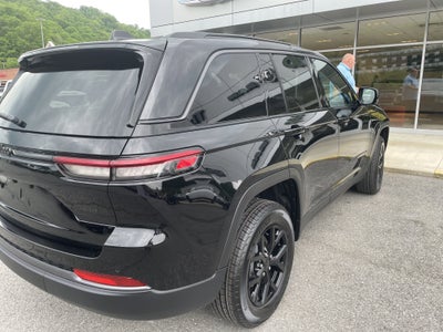 2026 Jeep Grand Cherokee GRAND CHEROKEE LAREDO ALTITUDE 4X4