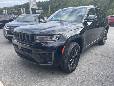 2027 Jeep Grand Cherokee Laredo Altitude