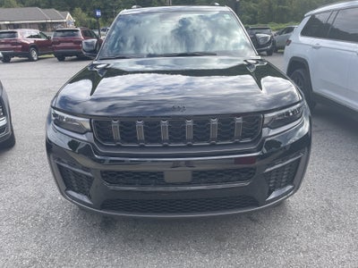 2027 Jeep Grand Cherokee Laredo Altitude