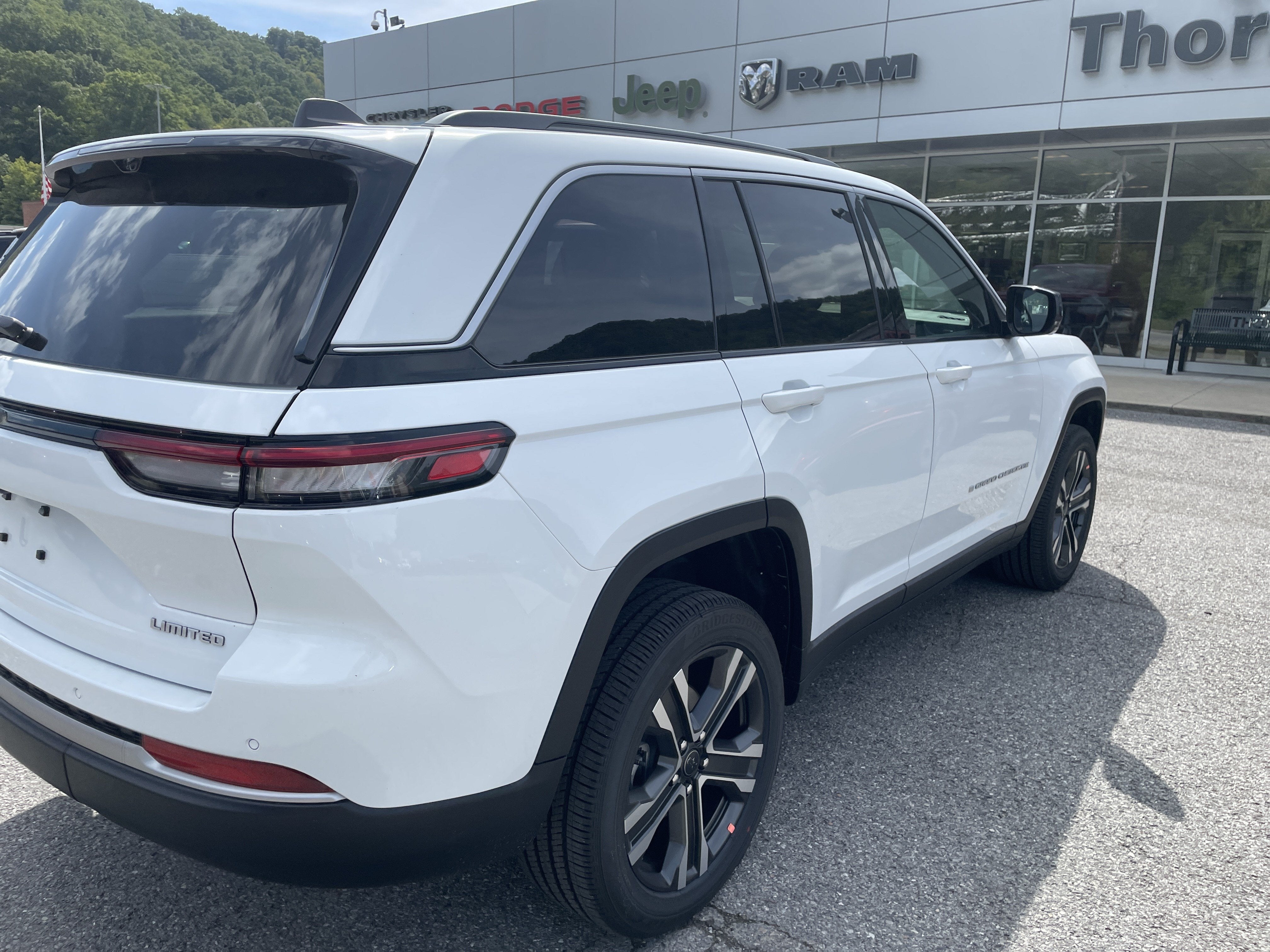 2027 Jeep Grand Cherokee Limited