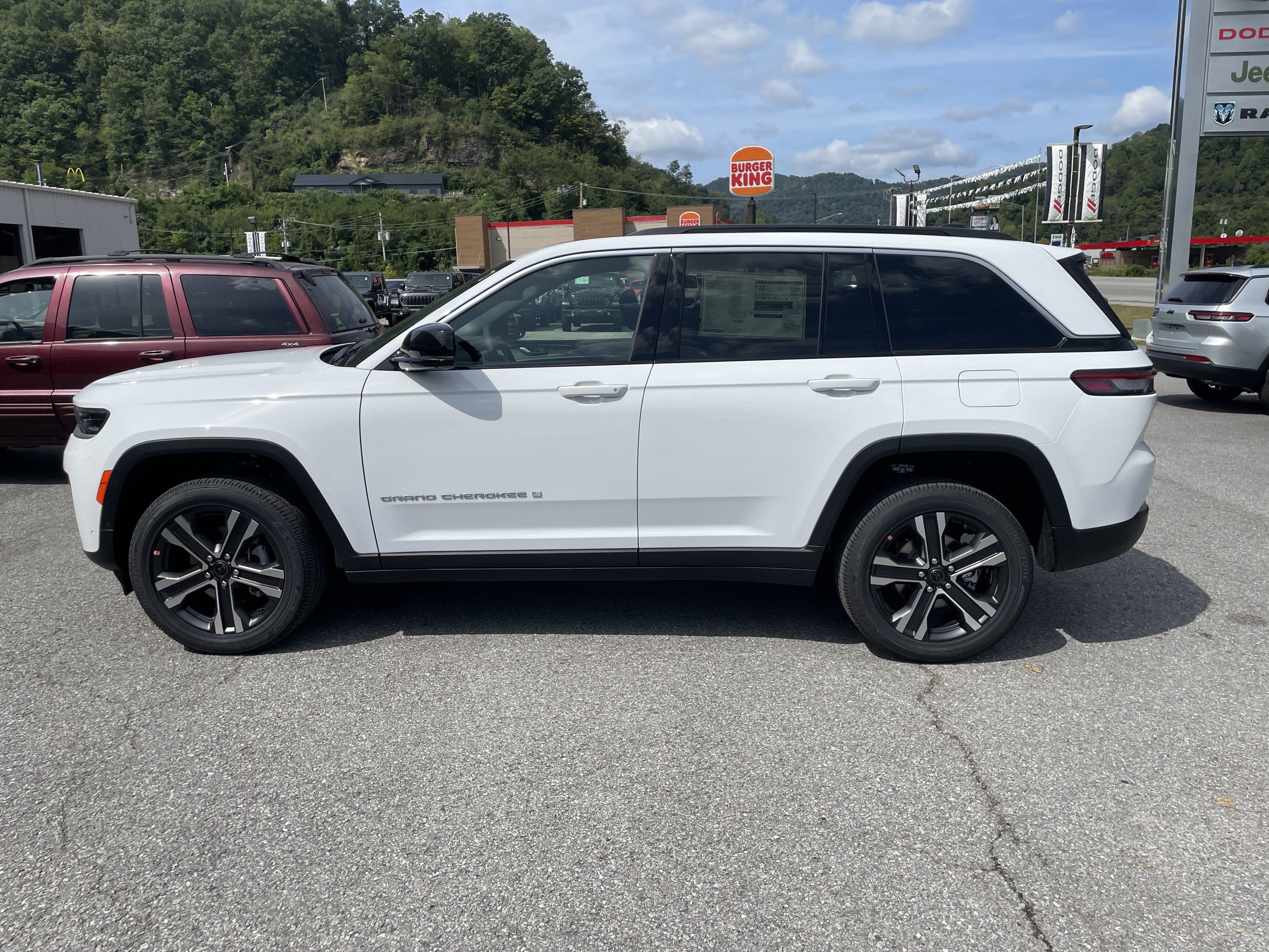 2027 Jeep Grand Cherokee Limited