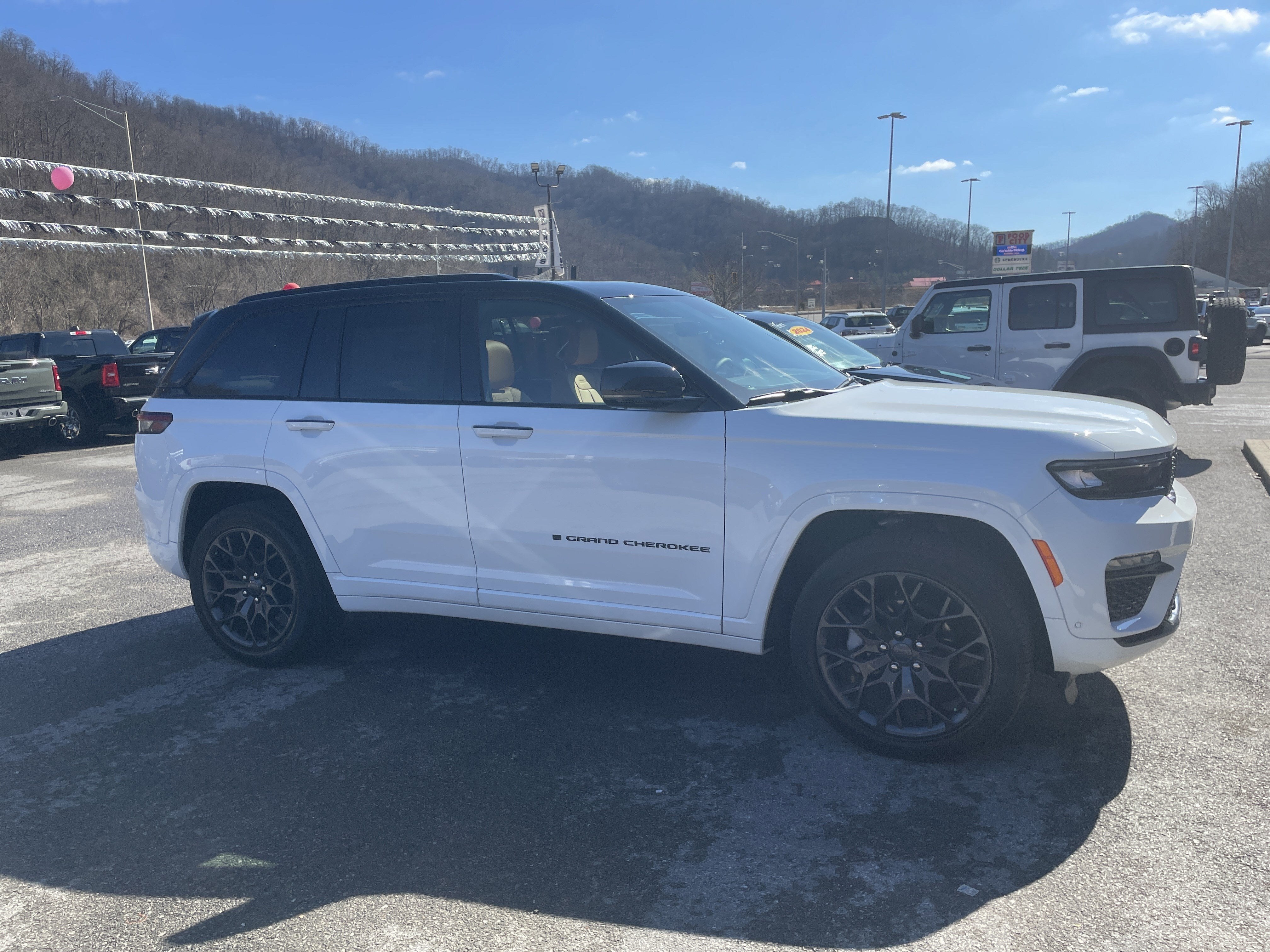 2025 Jeep Grand Cherokee GRAND CHEROKEE SUMMIT 4X4