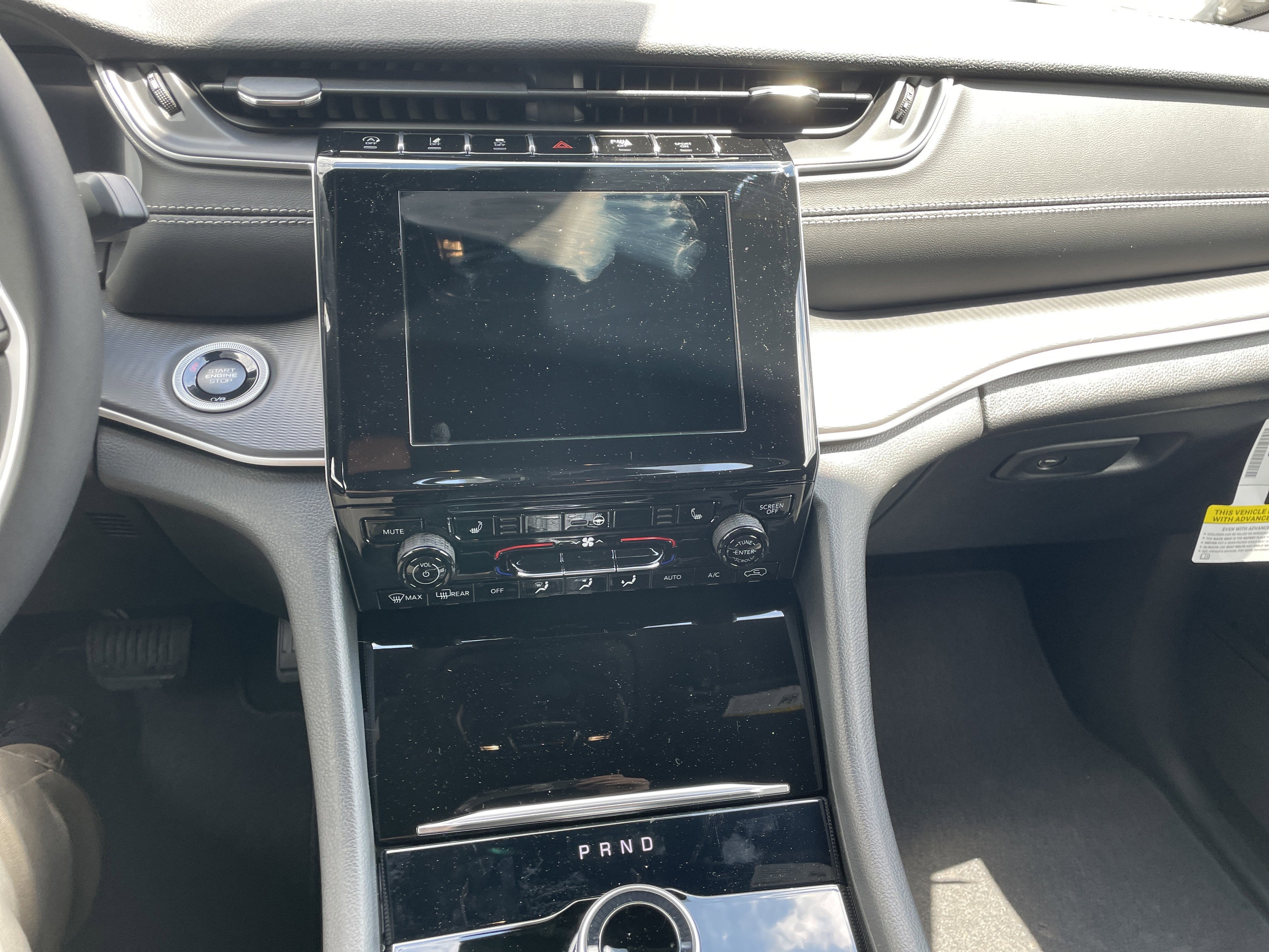 2026 Jeep Grand Cherokee GRAND CHEROKEE L LAREDO X 4X4