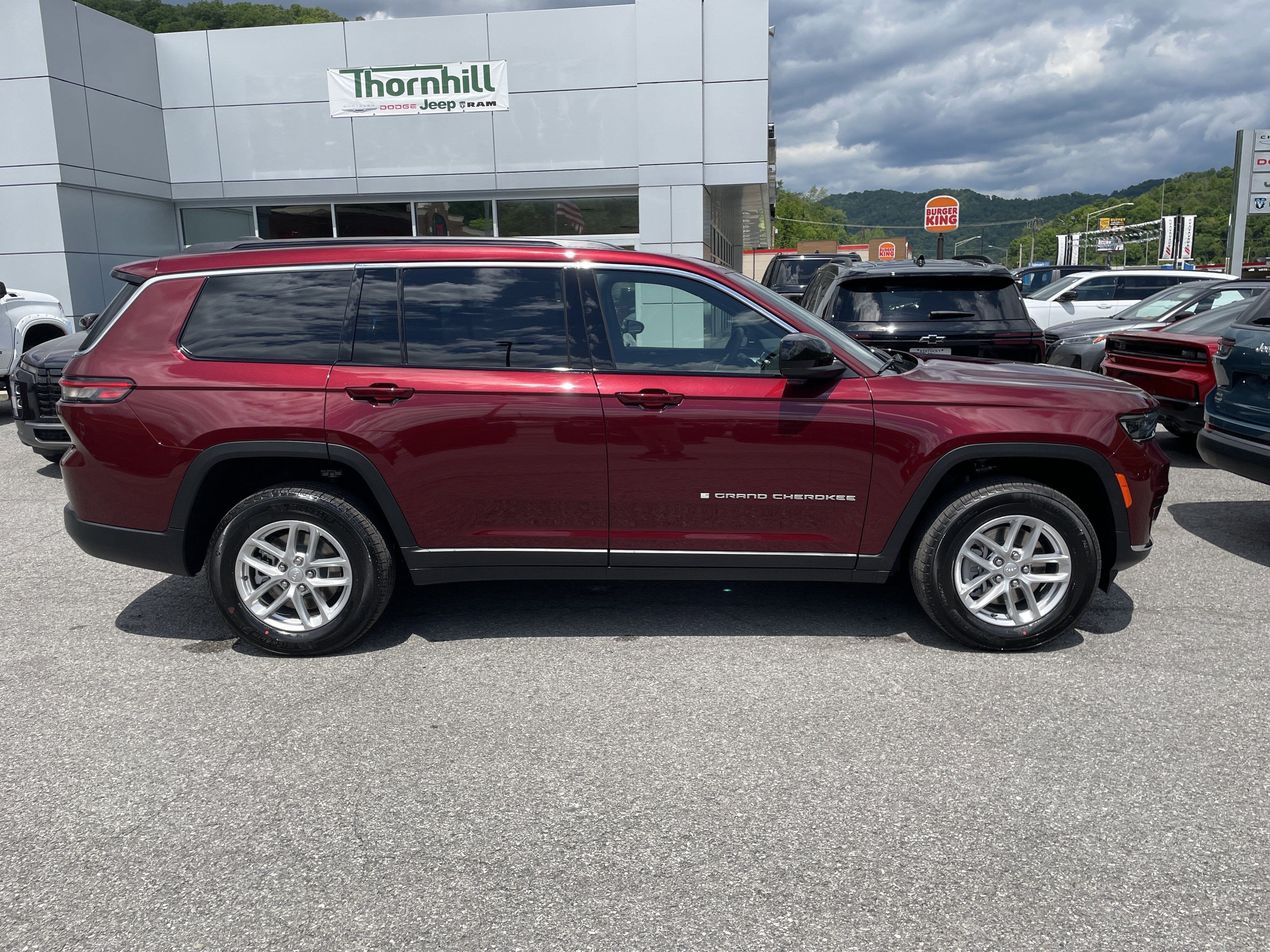 2026 Jeep Grand Cherokee GRAND CHEROKEE L LAREDO X 4X4