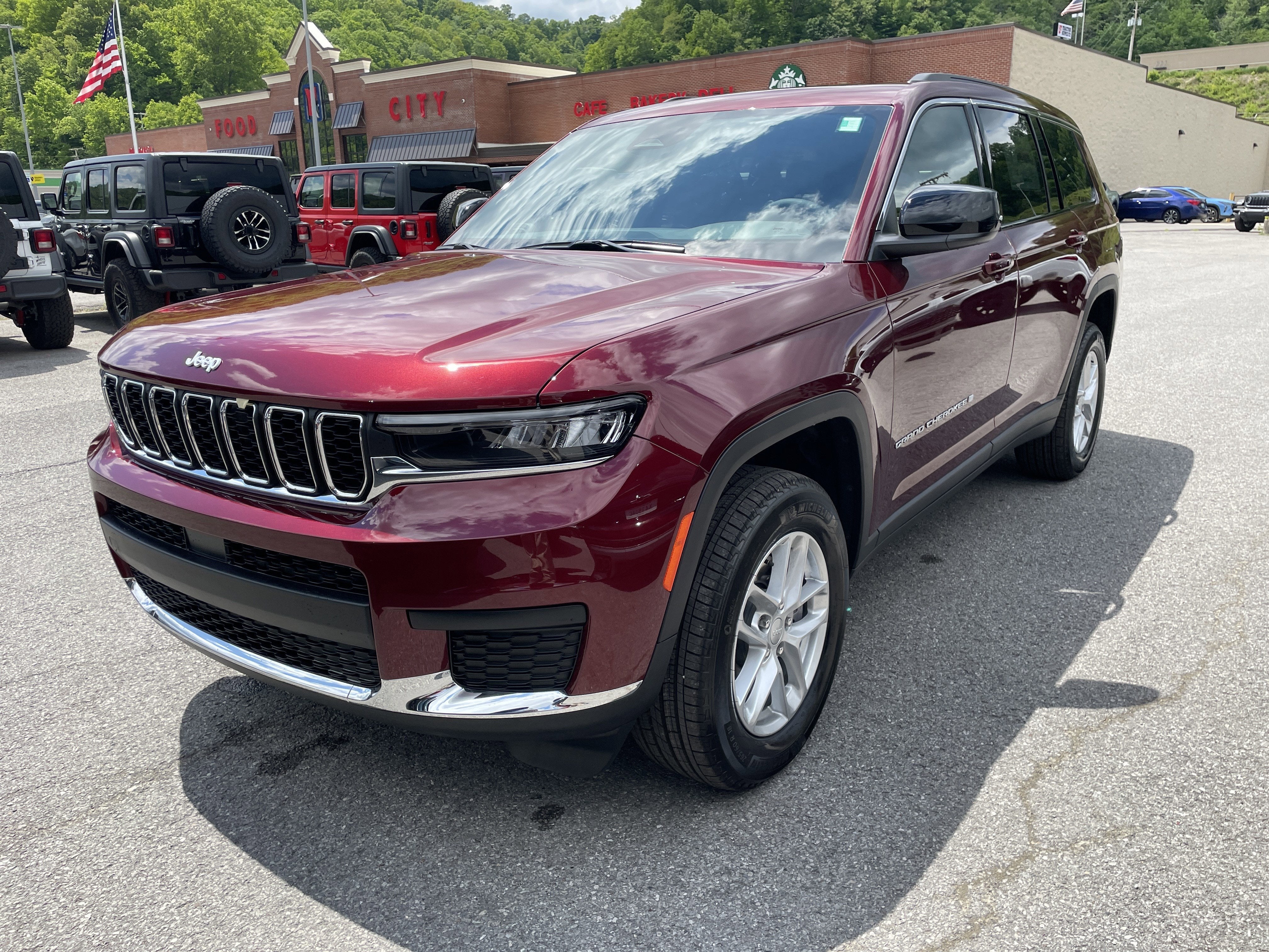 2026 Jeep Grand Cherokee GRAND CHEROKEE L LAREDO X 4X4