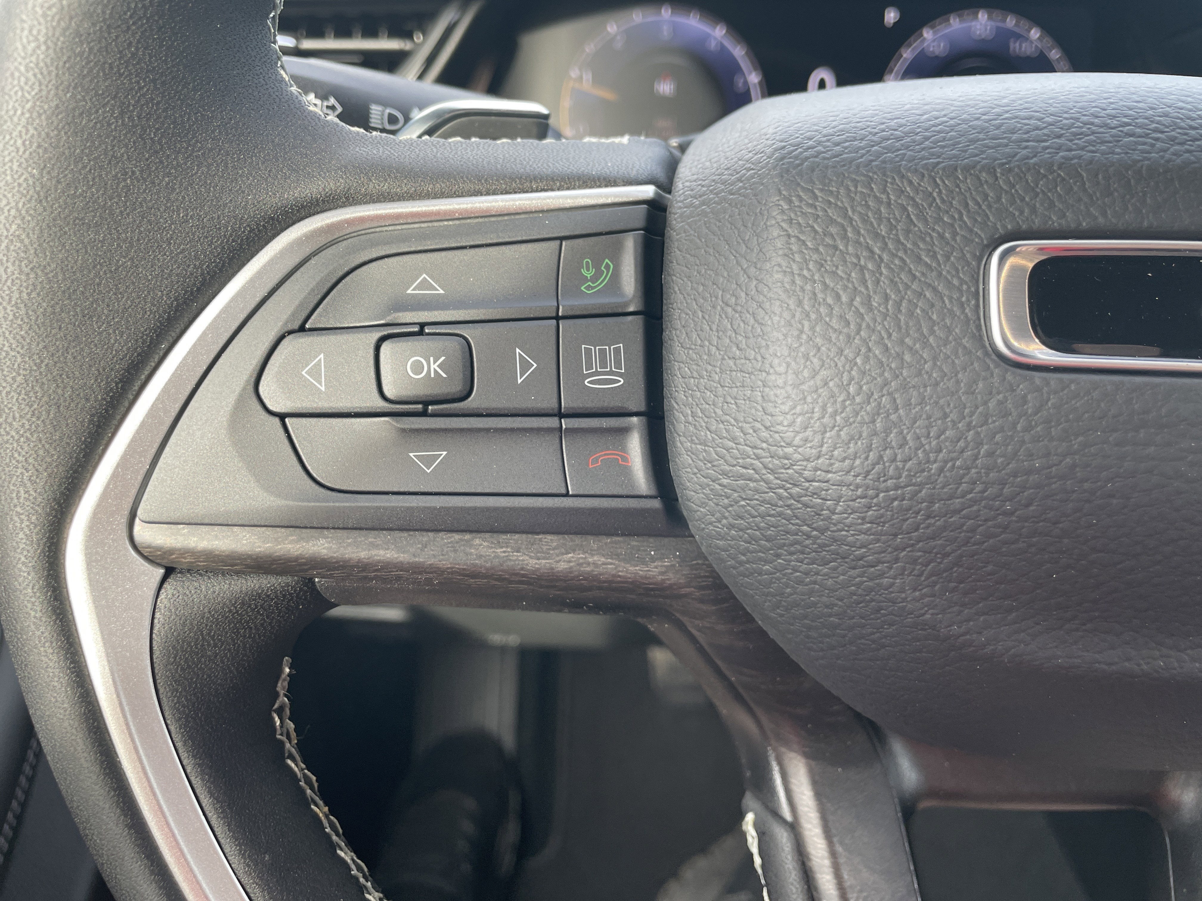 2026 Jeep Grand Cherokee GRAND CHEROKEE L LAREDO ALTITUDE 4X4