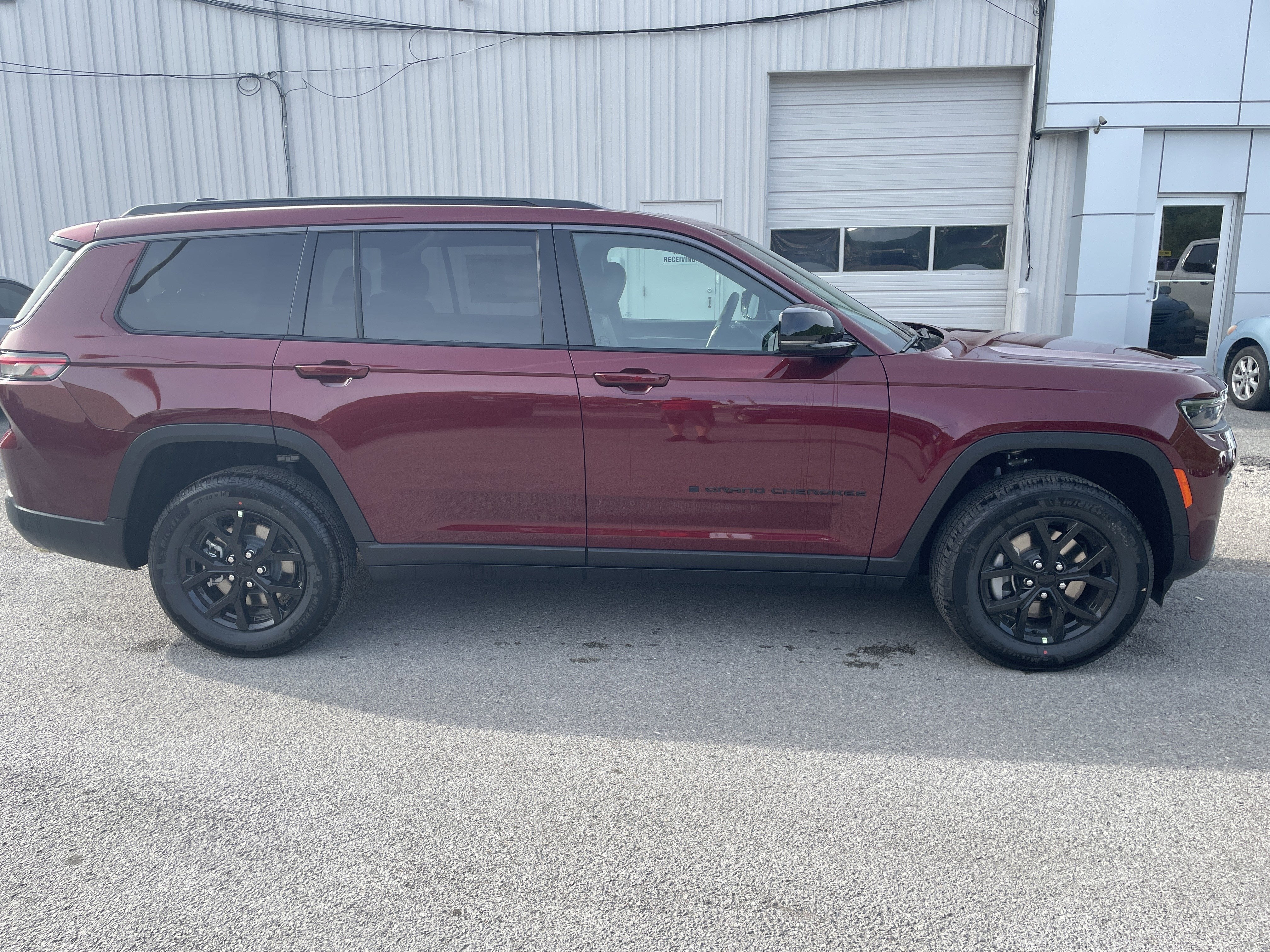2026 Jeep Grand Cherokee GRAND CHEROKEE L LAREDO ALTITUDE 4X4