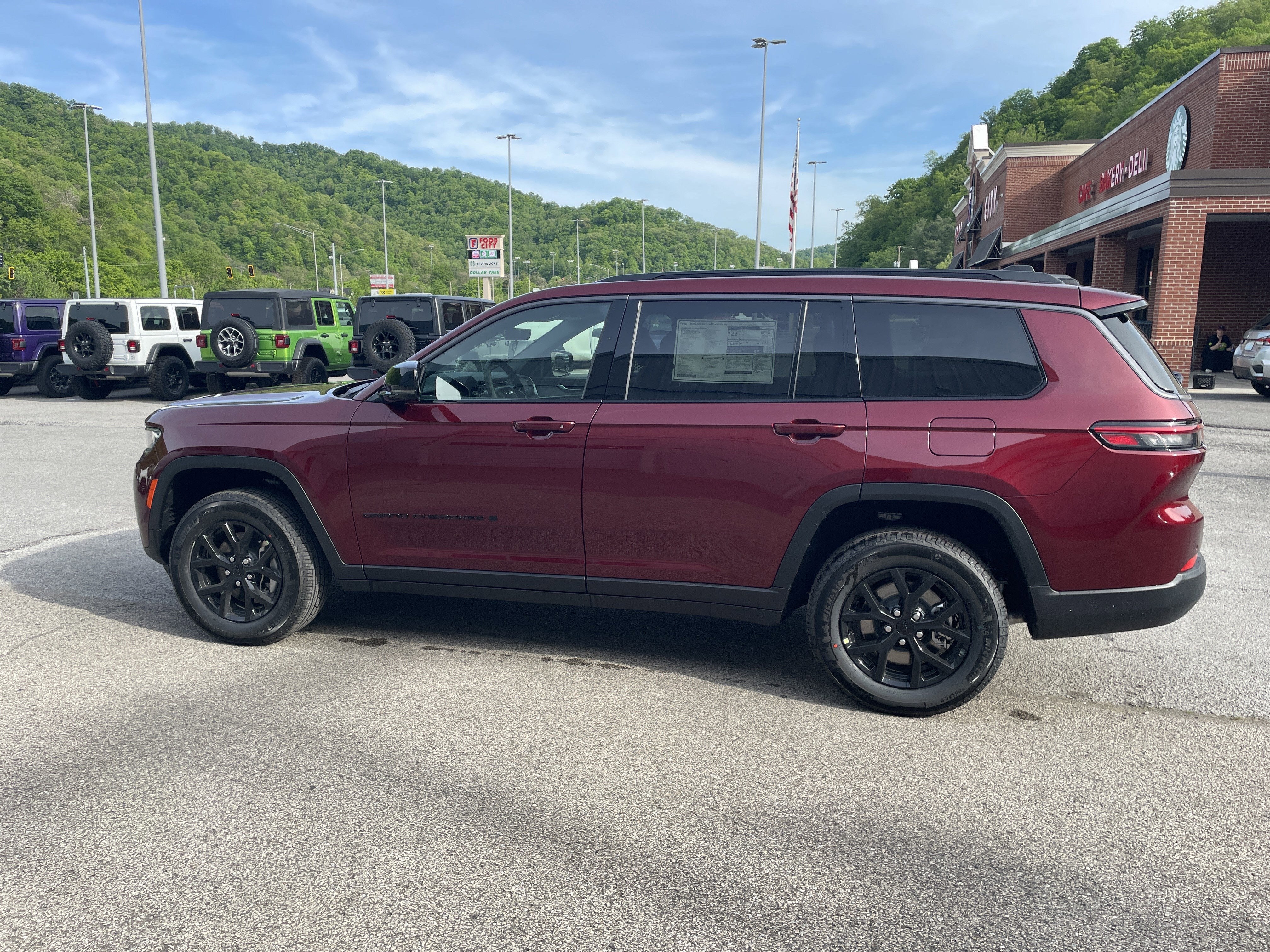 2026 Jeep Grand Cherokee GRAND CHEROKEE L LAREDO ALTITUDE 4X4