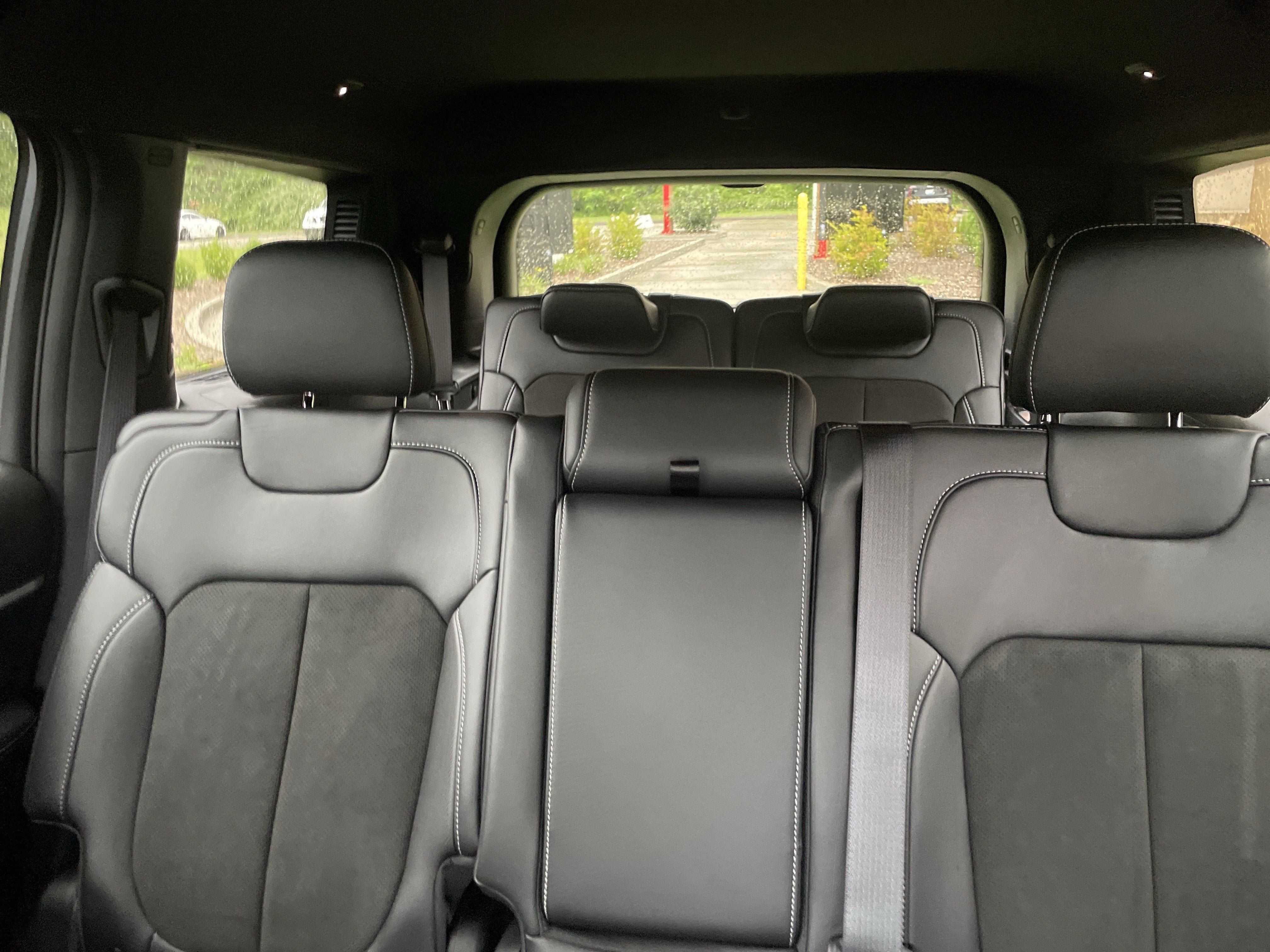 2027 Jeep Grand Cherokee GRAND CHEROKEE L LAREDO ALTITUDE 4X4