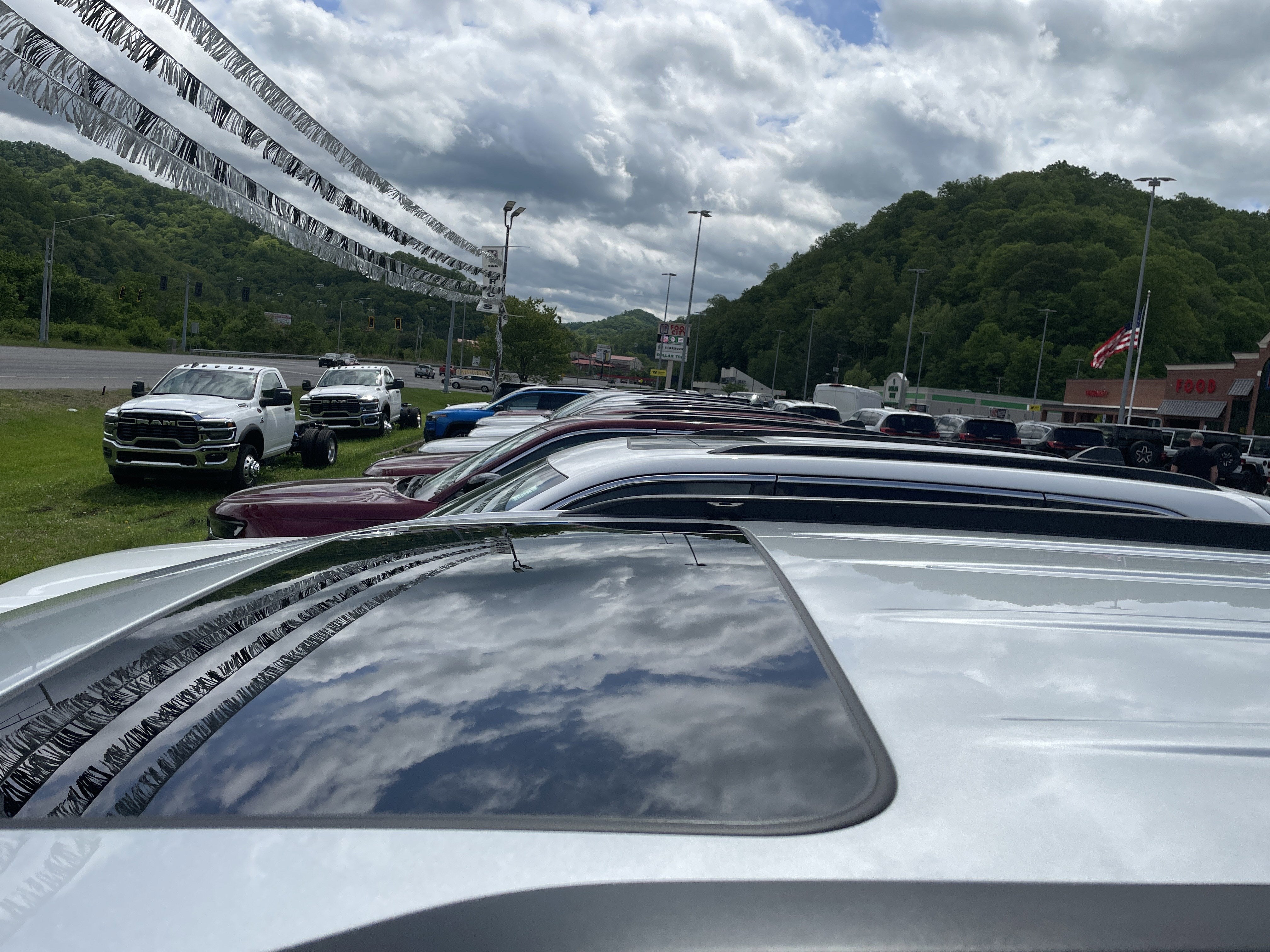 2026 Jeep Grand Cherokee GRAND CHEROKEE L LAREDO ALTITUDE 4X4