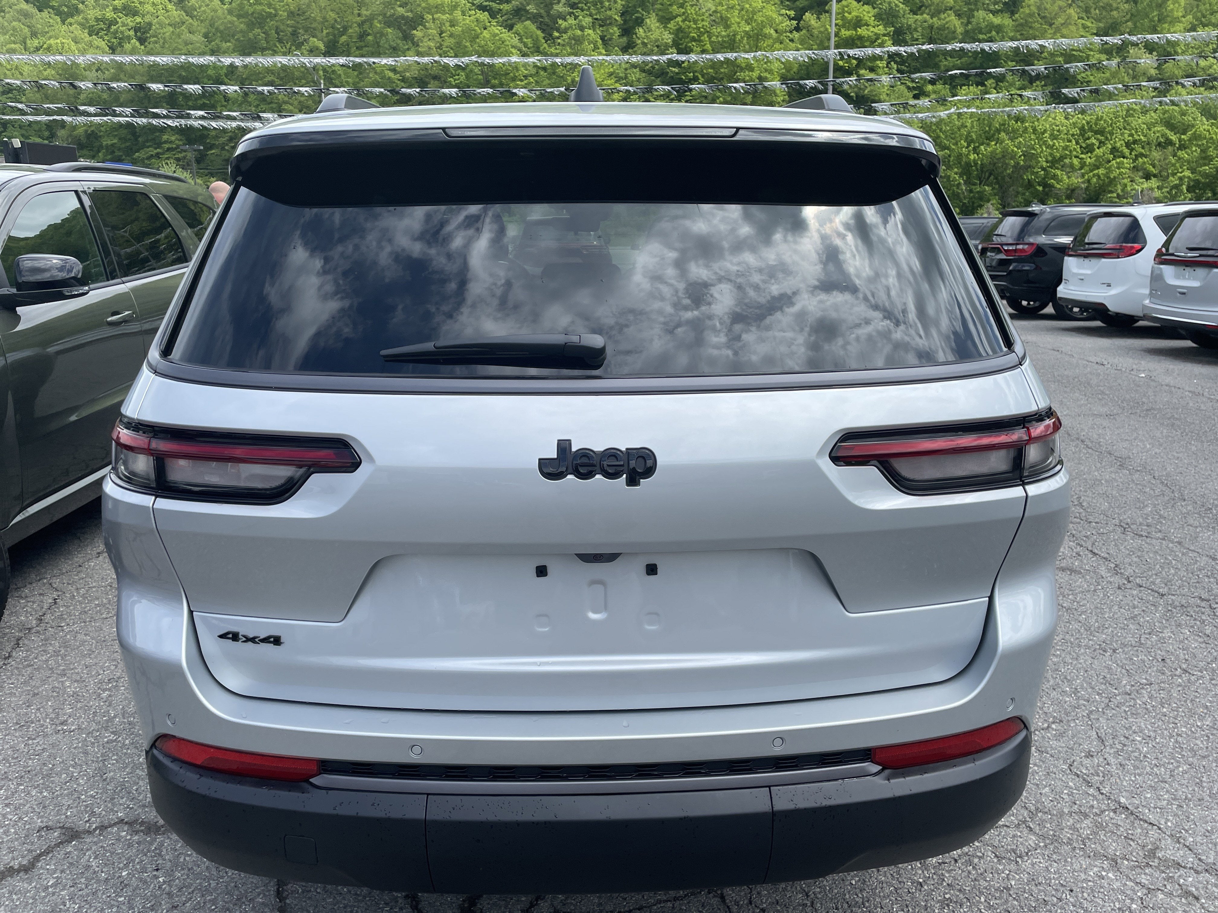 2026 Jeep Grand Cherokee GRAND CHEROKEE L LAREDO ALTITUDE 4X4