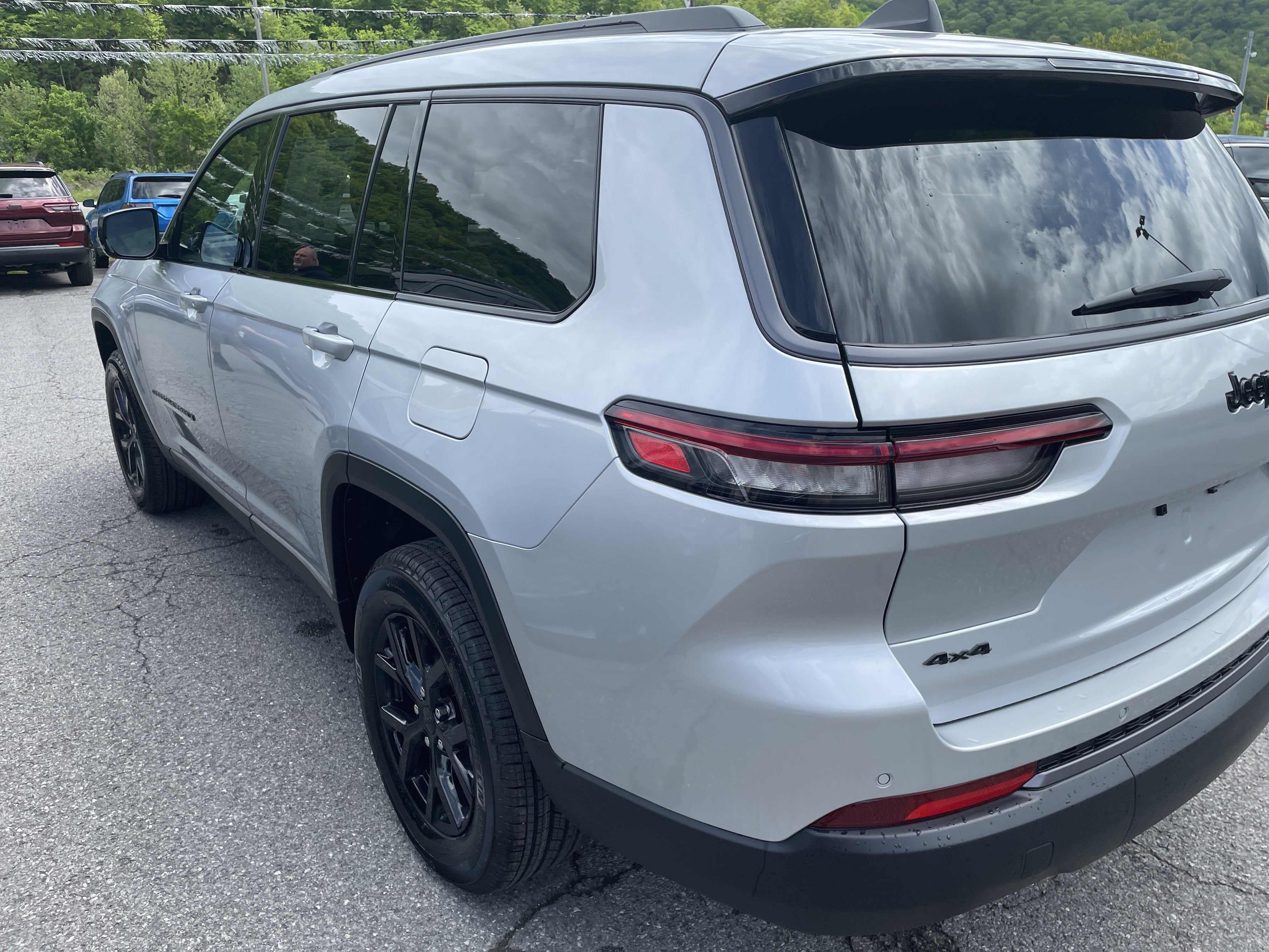 2026 Jeep Grand Cherokee GRAND CHEROKEE L LAREDO ALTITUDE 4X4