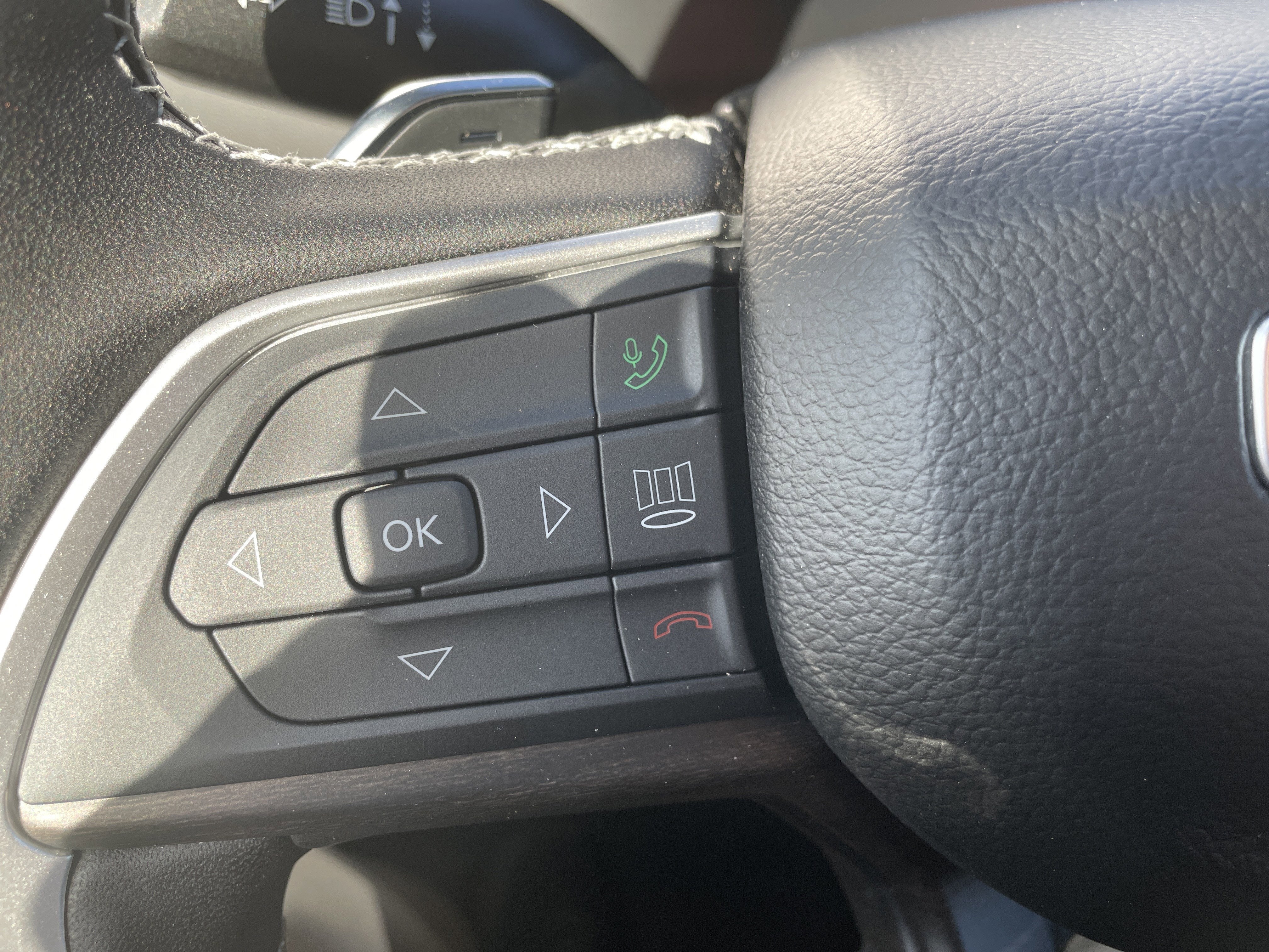2026 Jeep Grand Cherokee GRAND CHEROKEE L LAREDO ALTITUDE 4X4
