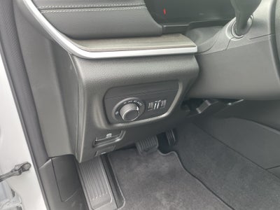 2027 Jeep Grand Cherokee Laredo Altitude