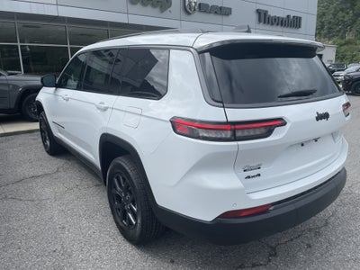 2027 Jeep Grand Cherokee Laredo Altitude