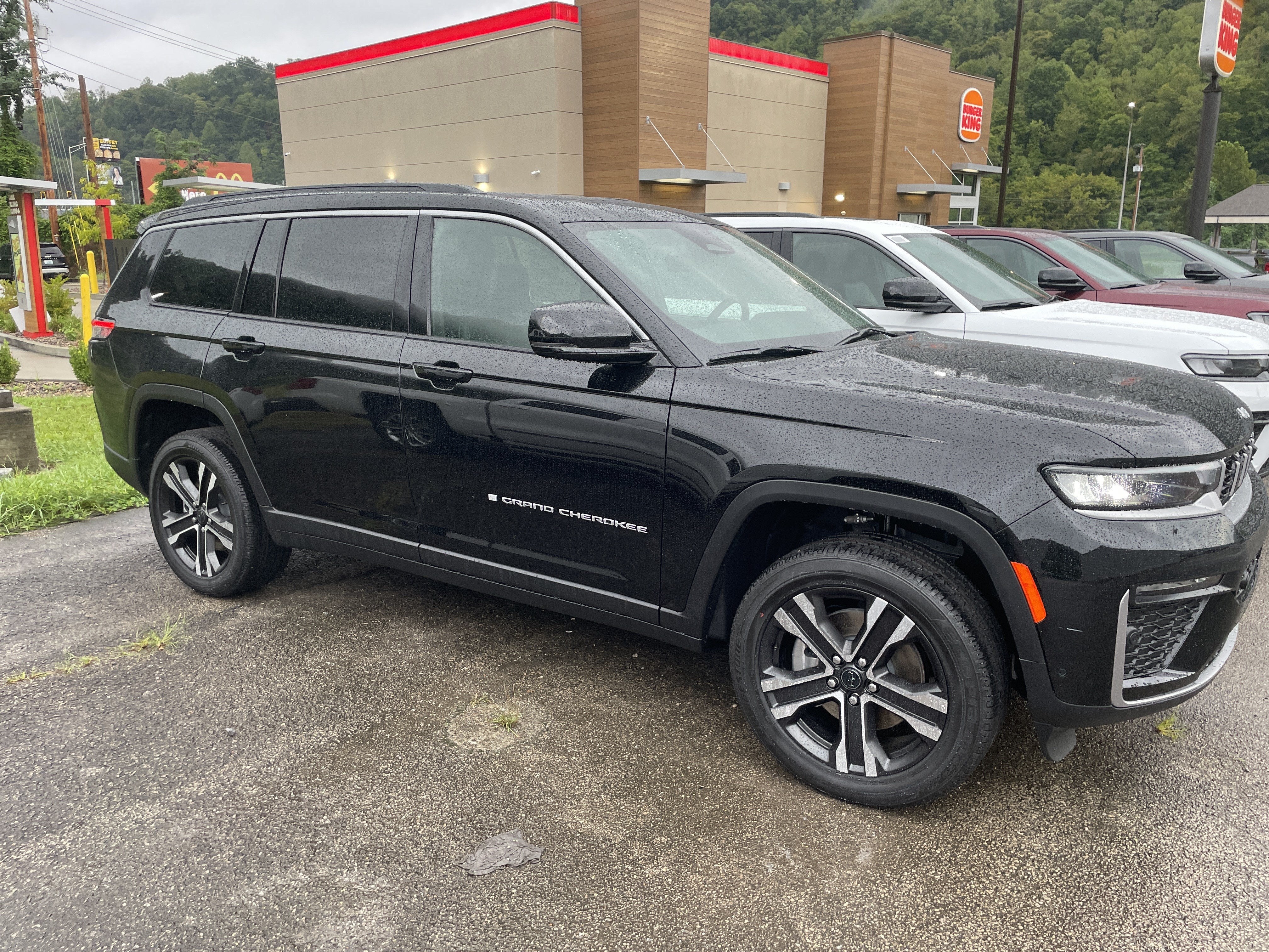2027 Jeep Grand Cherokee GRAND CHEROKEE L LIMITED 4X4