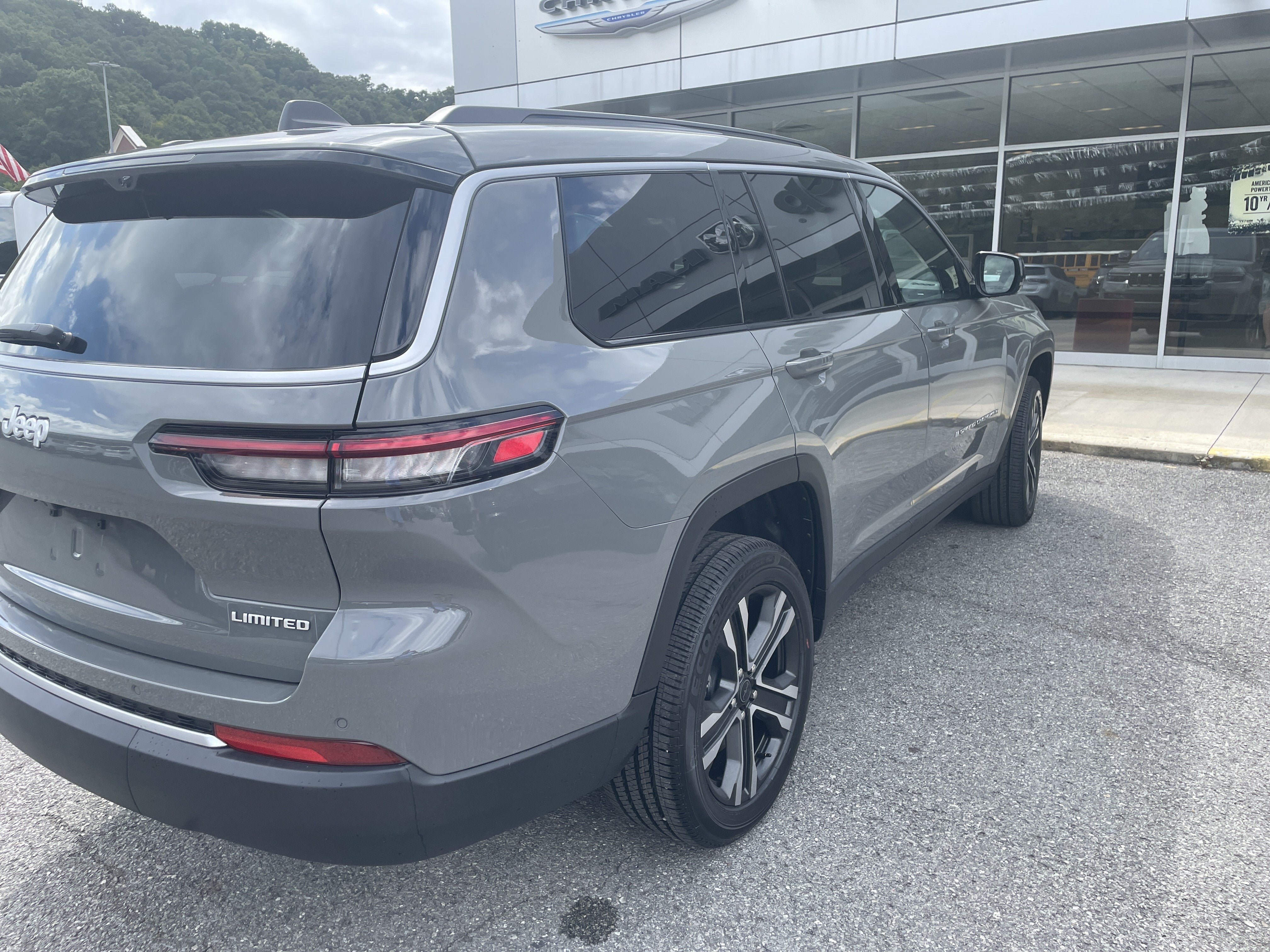 2027 Jeep Grand Cherokee Limited
