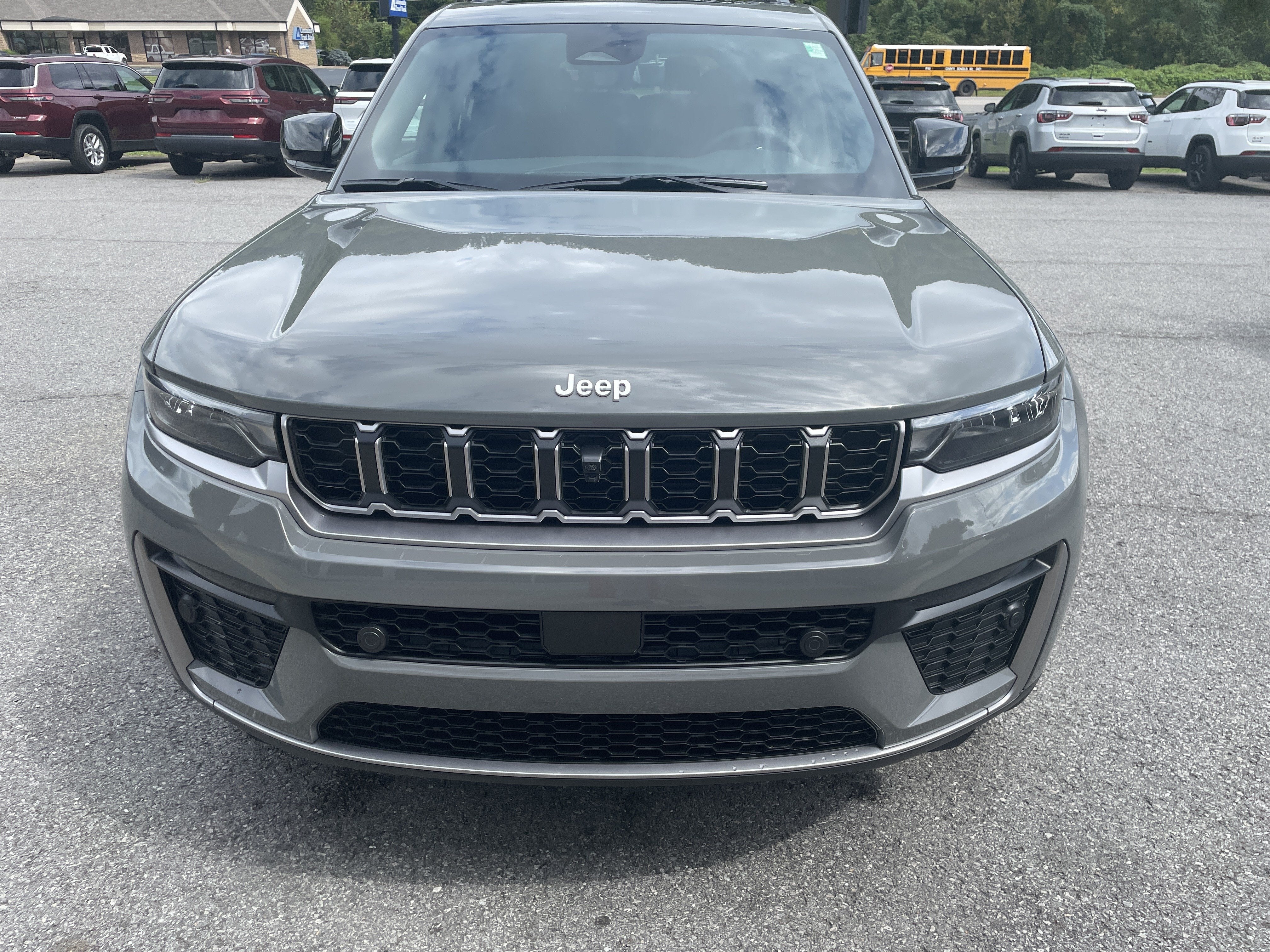 2027 Jeep Grand Cherokee Limited