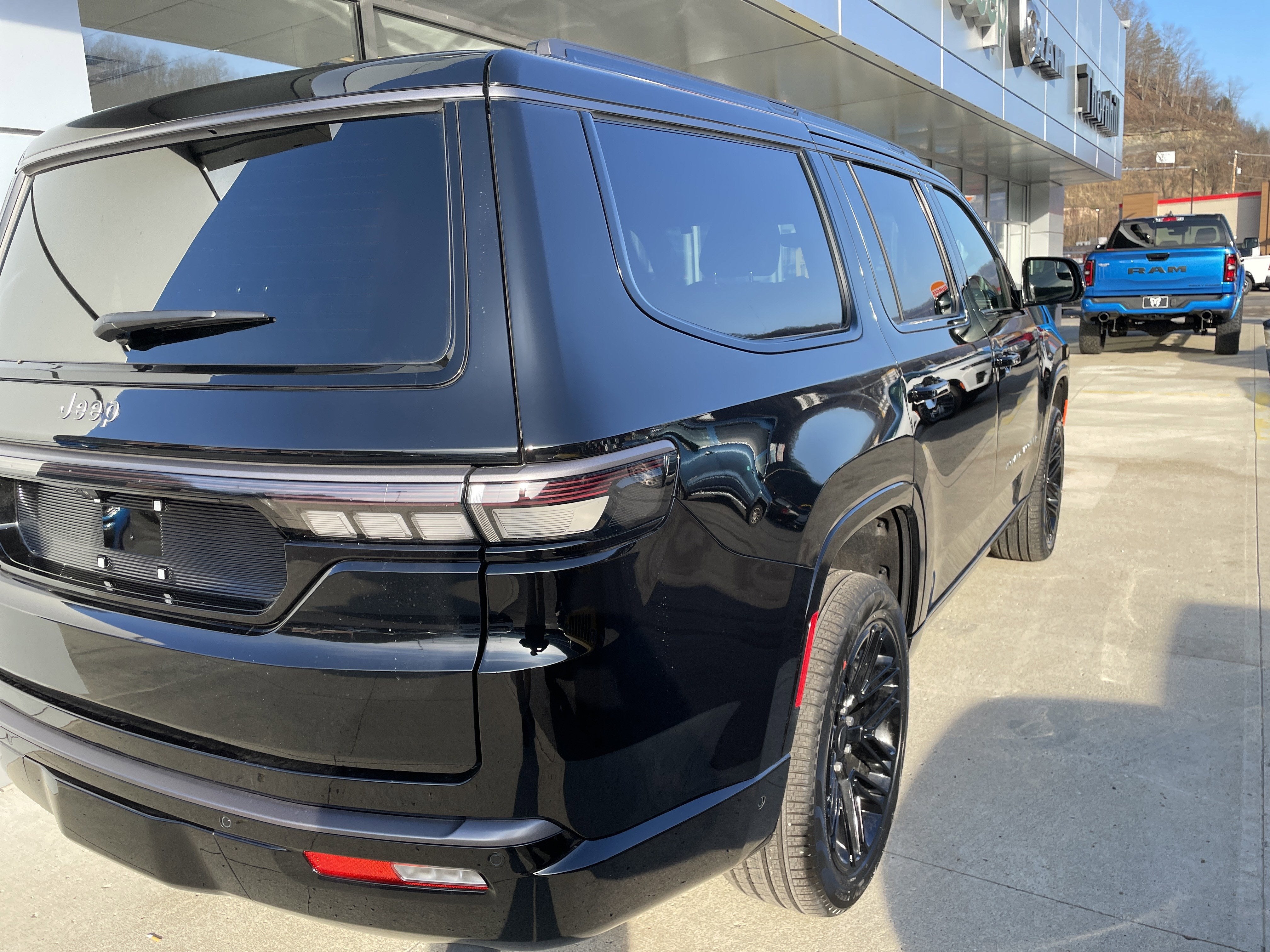 2026 Jeep Grand Wagoneer GRAND WAGONEER LIMITED RESERVE 4X4