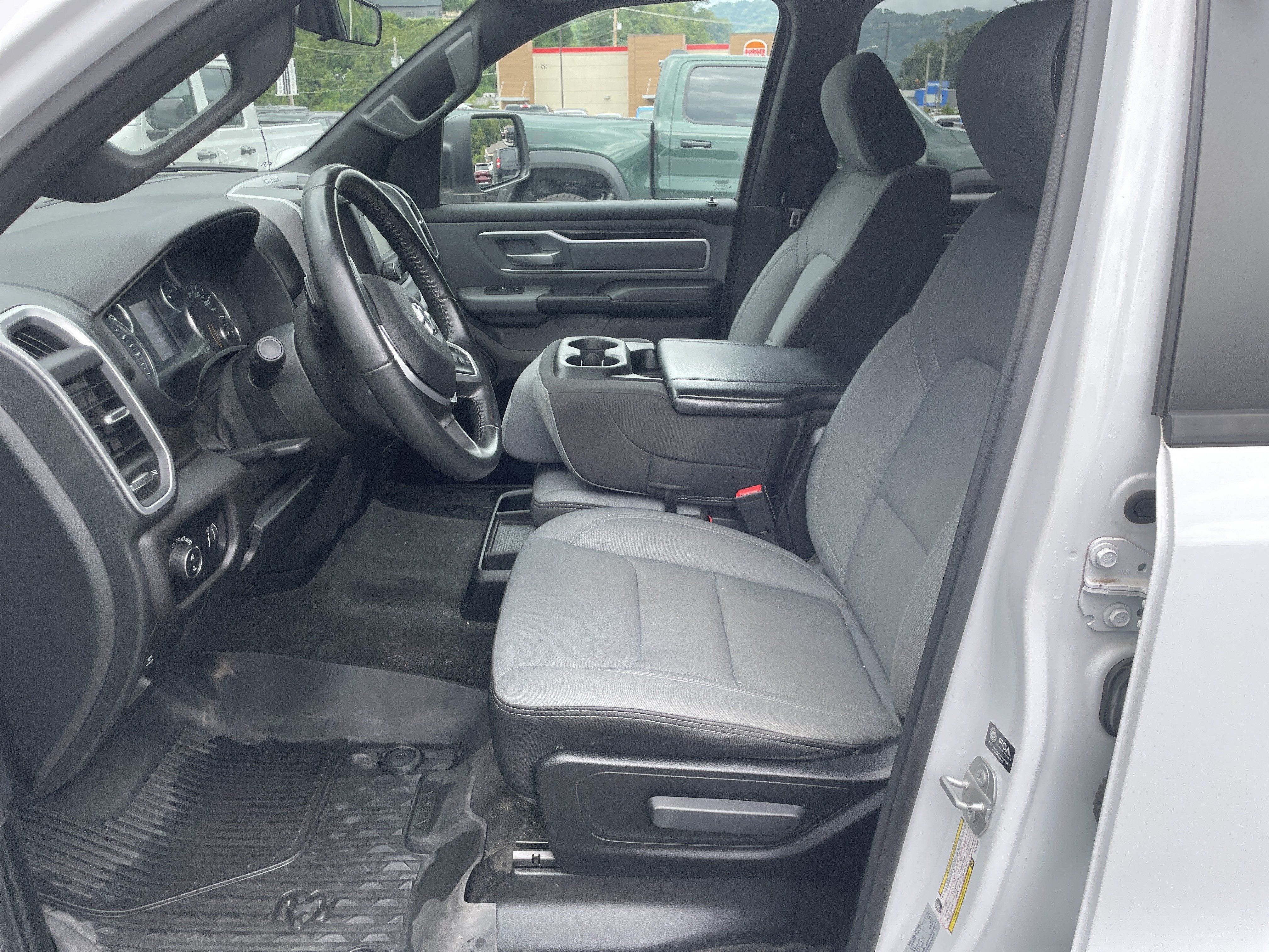 2022 RAM 1500 Big Horn Quad Cab 4x4 6'4' Box