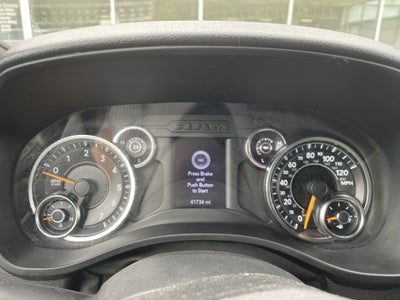 2022 RAM 1500 Big Horn Quad Cab 4x4 6'4' Box