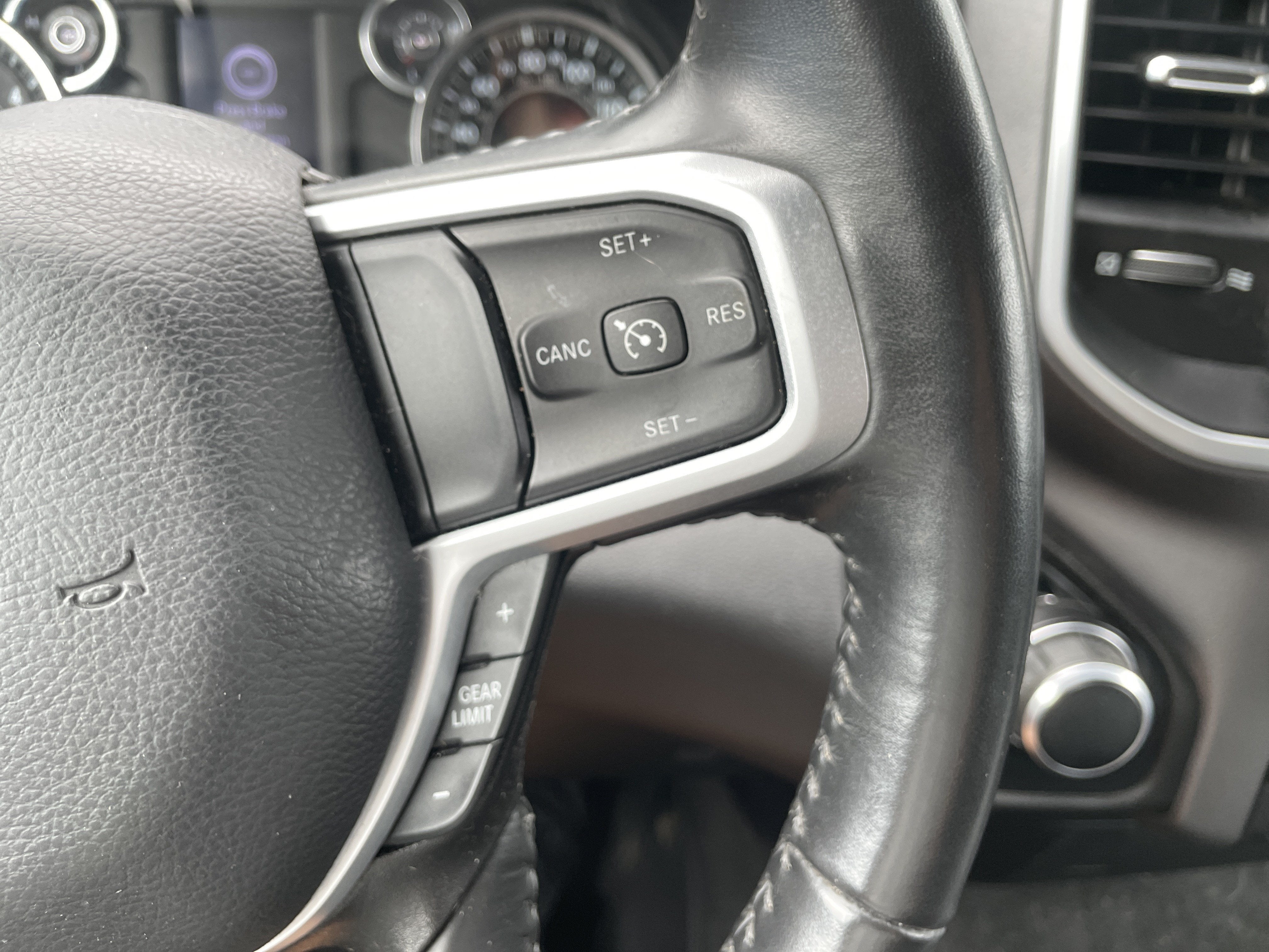 2022 RAM 1500 Big Horn Quad Cab 4x4 6'4' Box