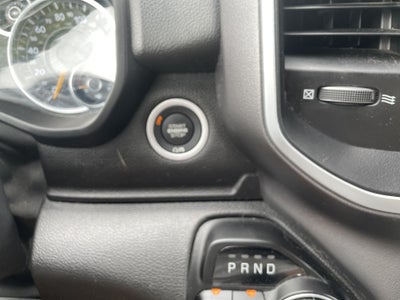 2022 RAM 1500 Big Horn Quad Cab 4x4 6'4' Box
