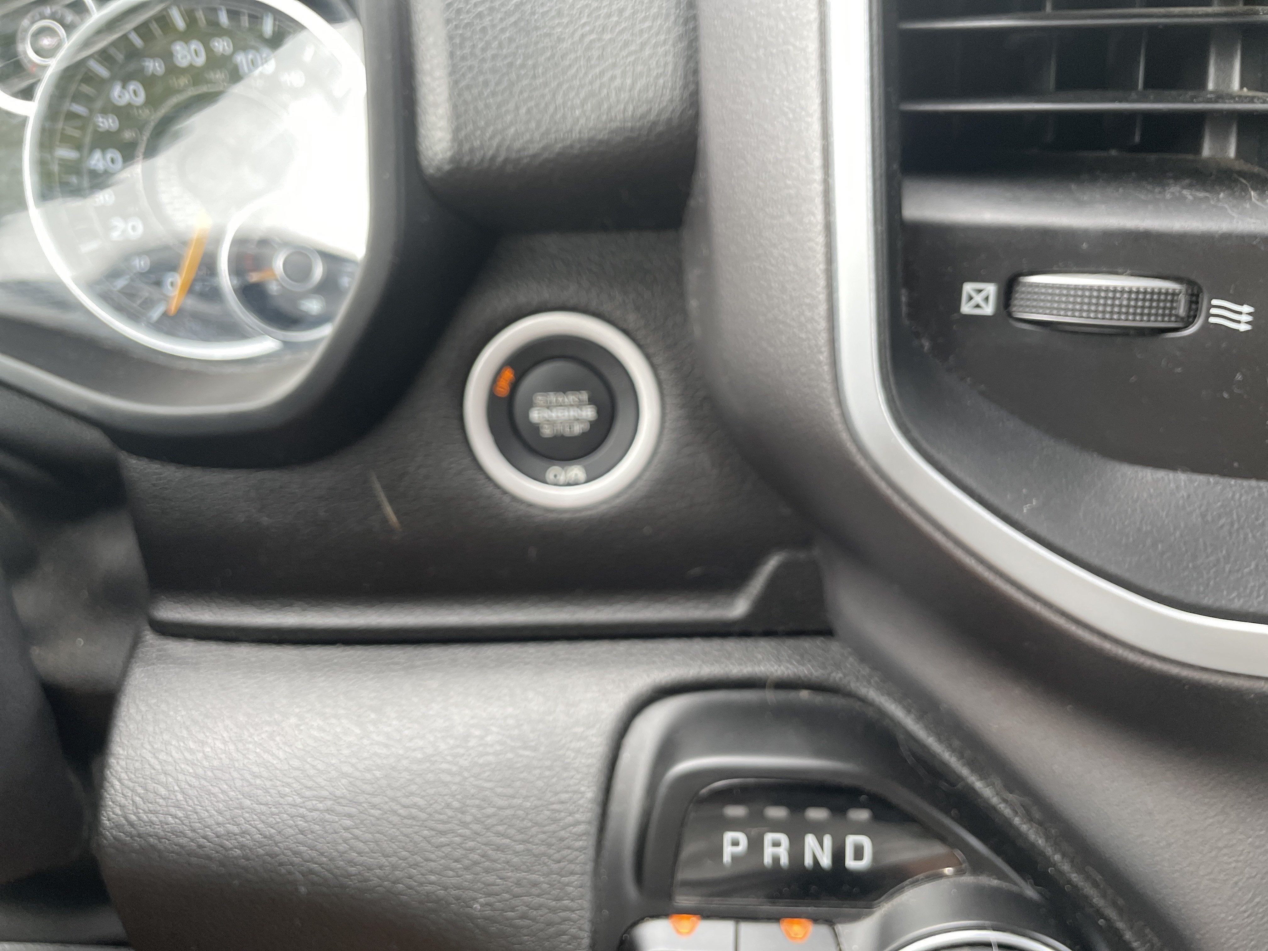 2022 RAM 1500 Big Horn Quad Cab 4x4 6'4' Box