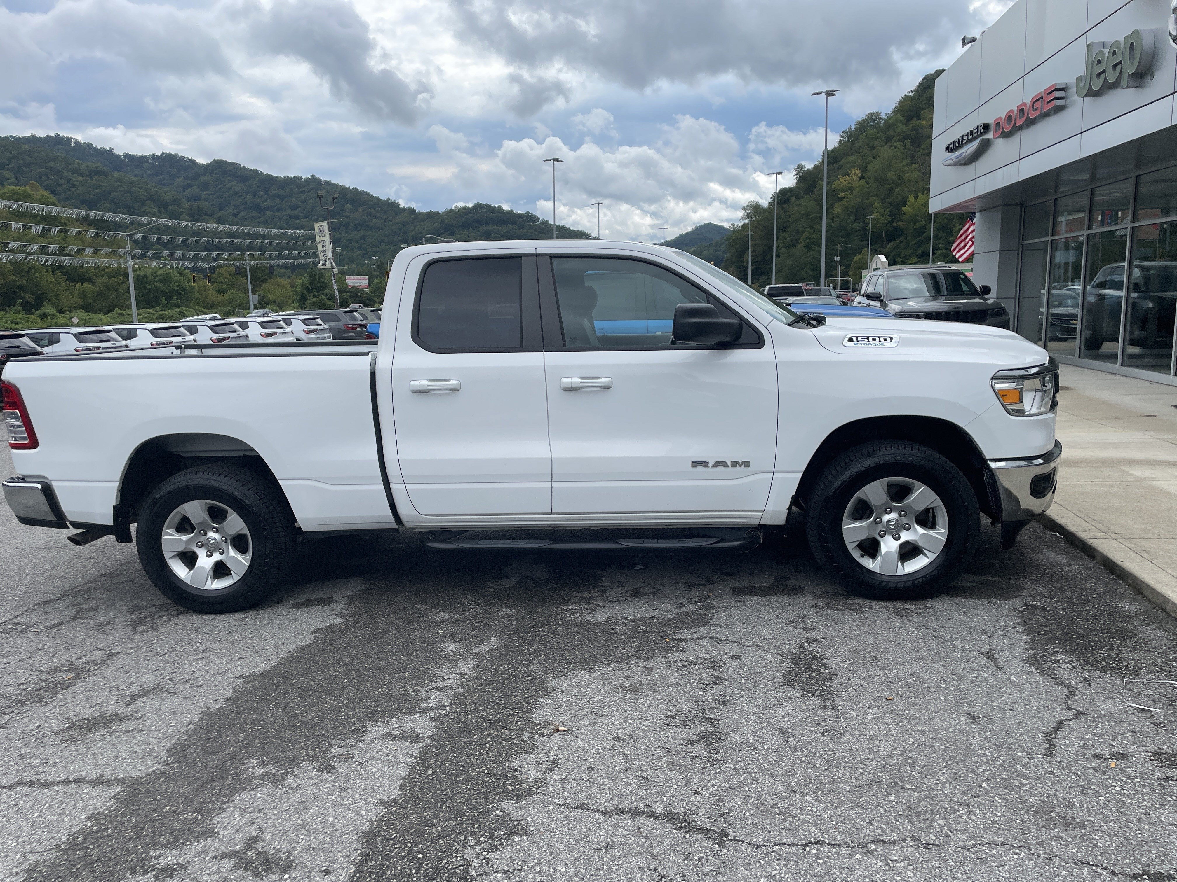2022 RAM 1500 Big Horn Quad Cab 4x4 6'4' Box