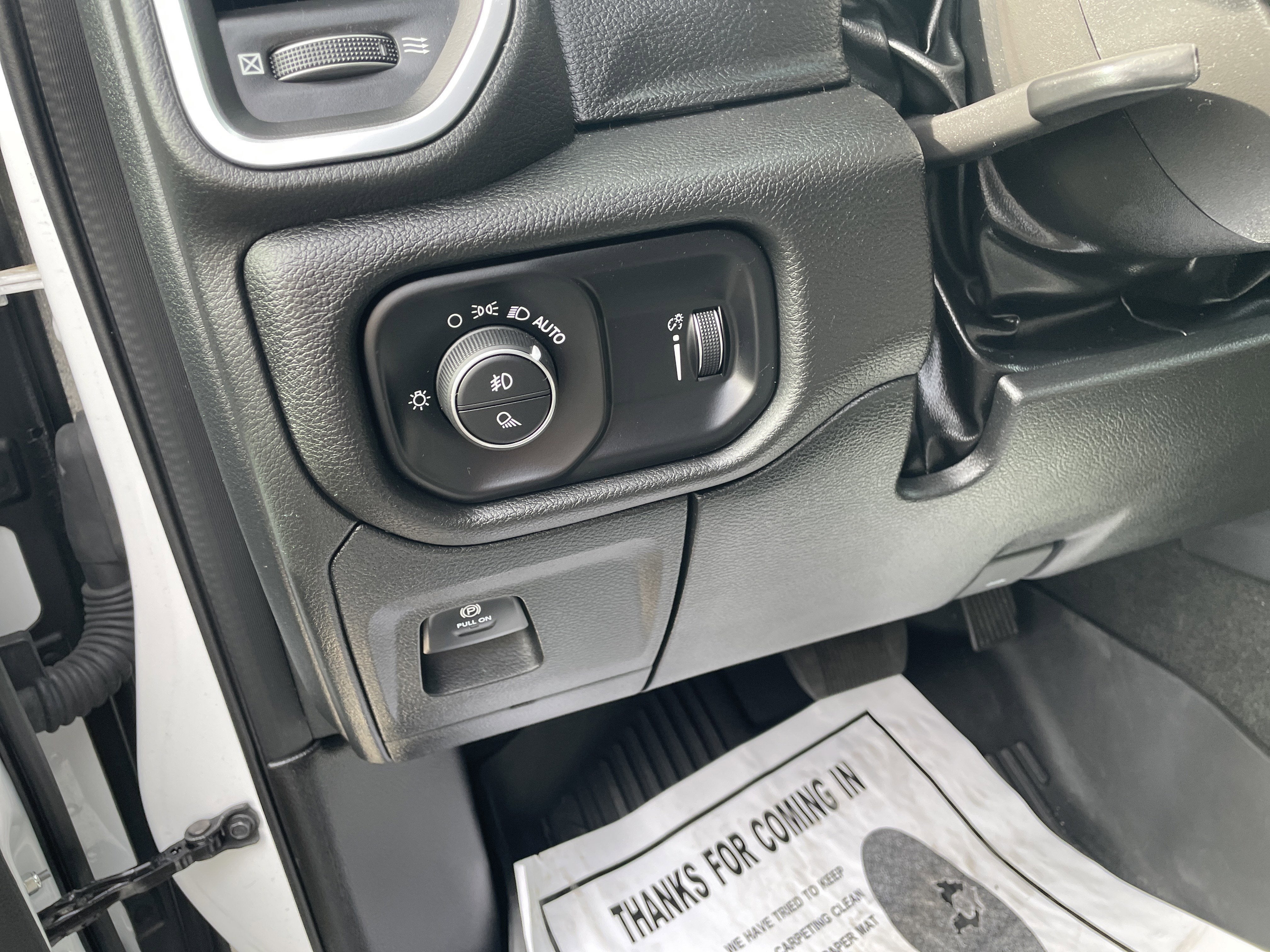 2024 RAM 1500 Big Horn Crew Cab 4x4 5'7' Box