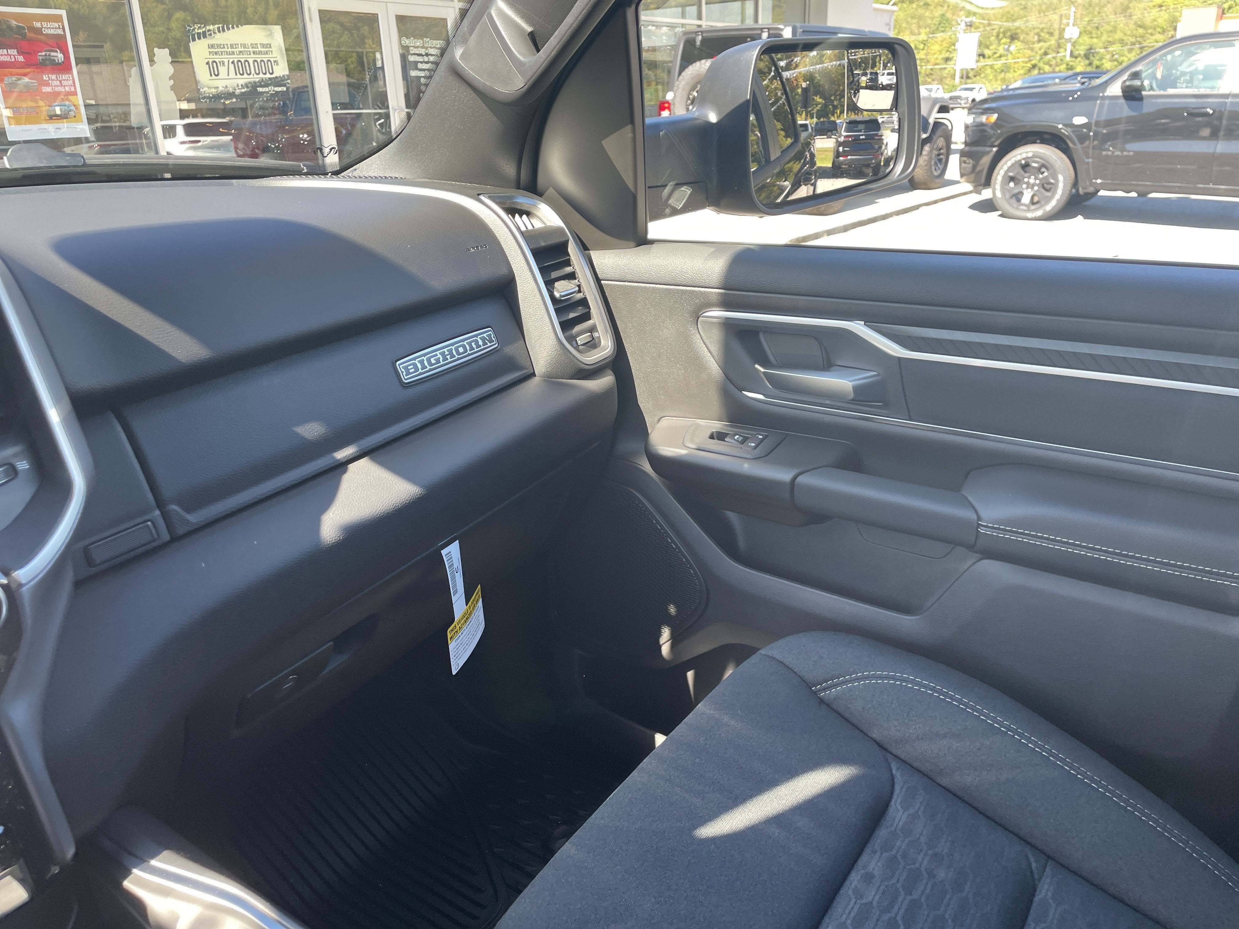 2027 RAM Ram 1500 RAM 1500 BIG HORN CREW CAB 4X4 5'7' BOX