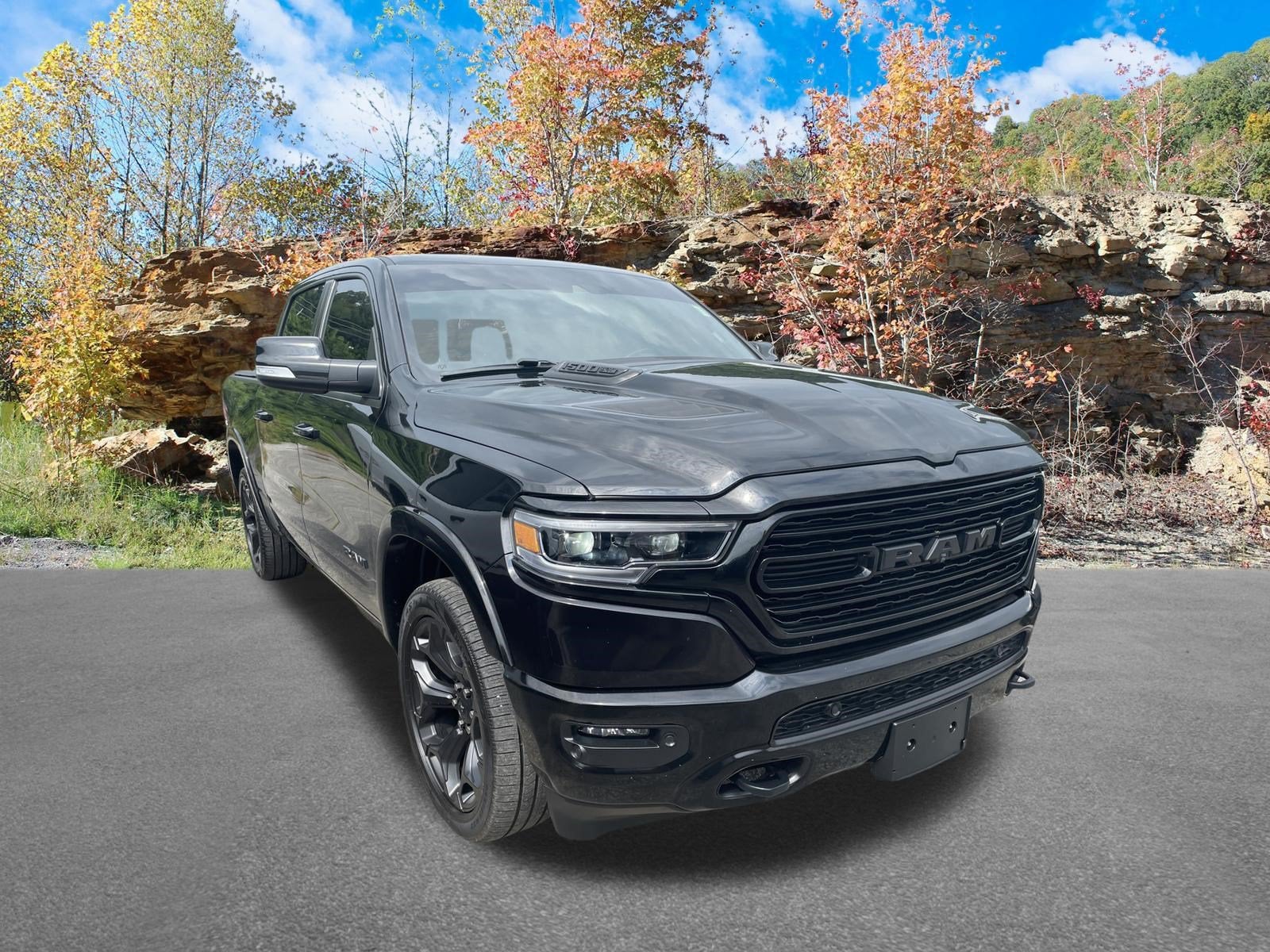 2022 RAM 1500 Limited Crew Cab 4x4 5'7' Box