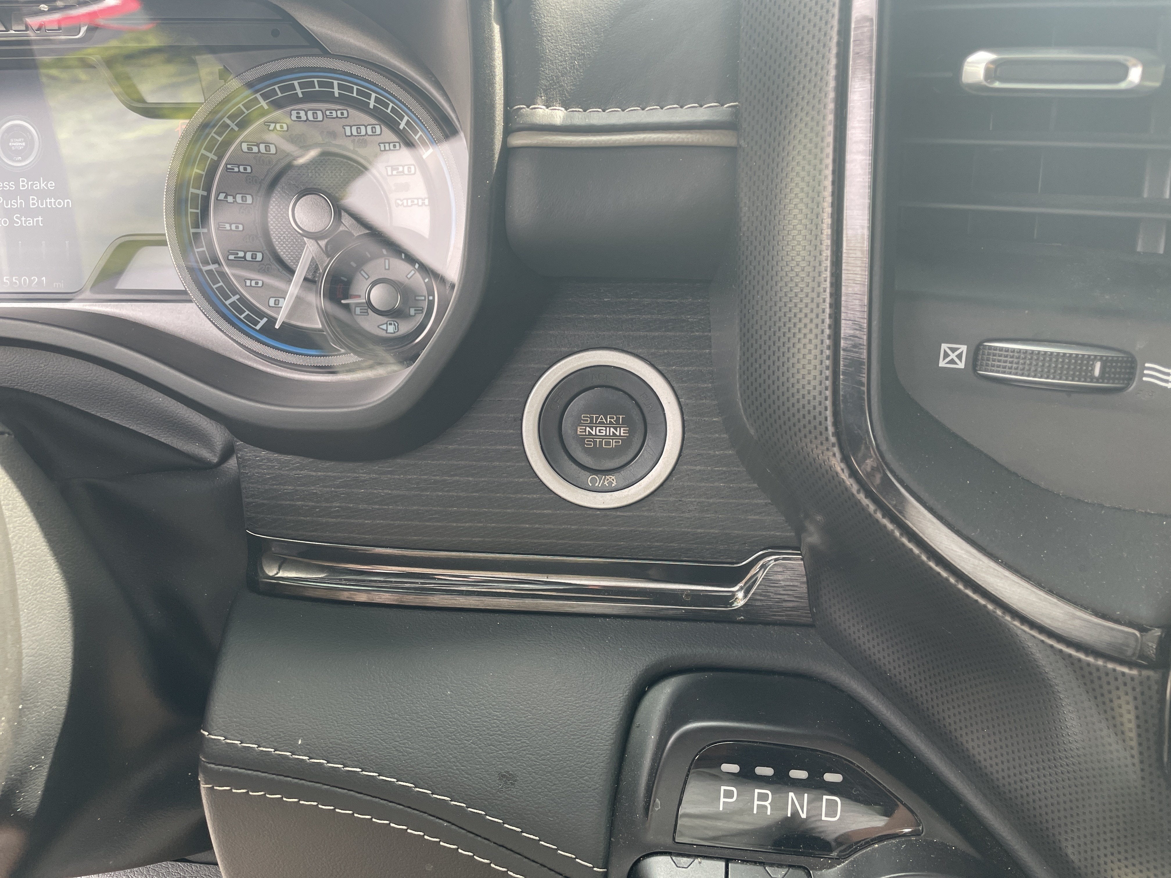 2022 RAM 1500 Limited Crew Cab 4x4 5'7' Box