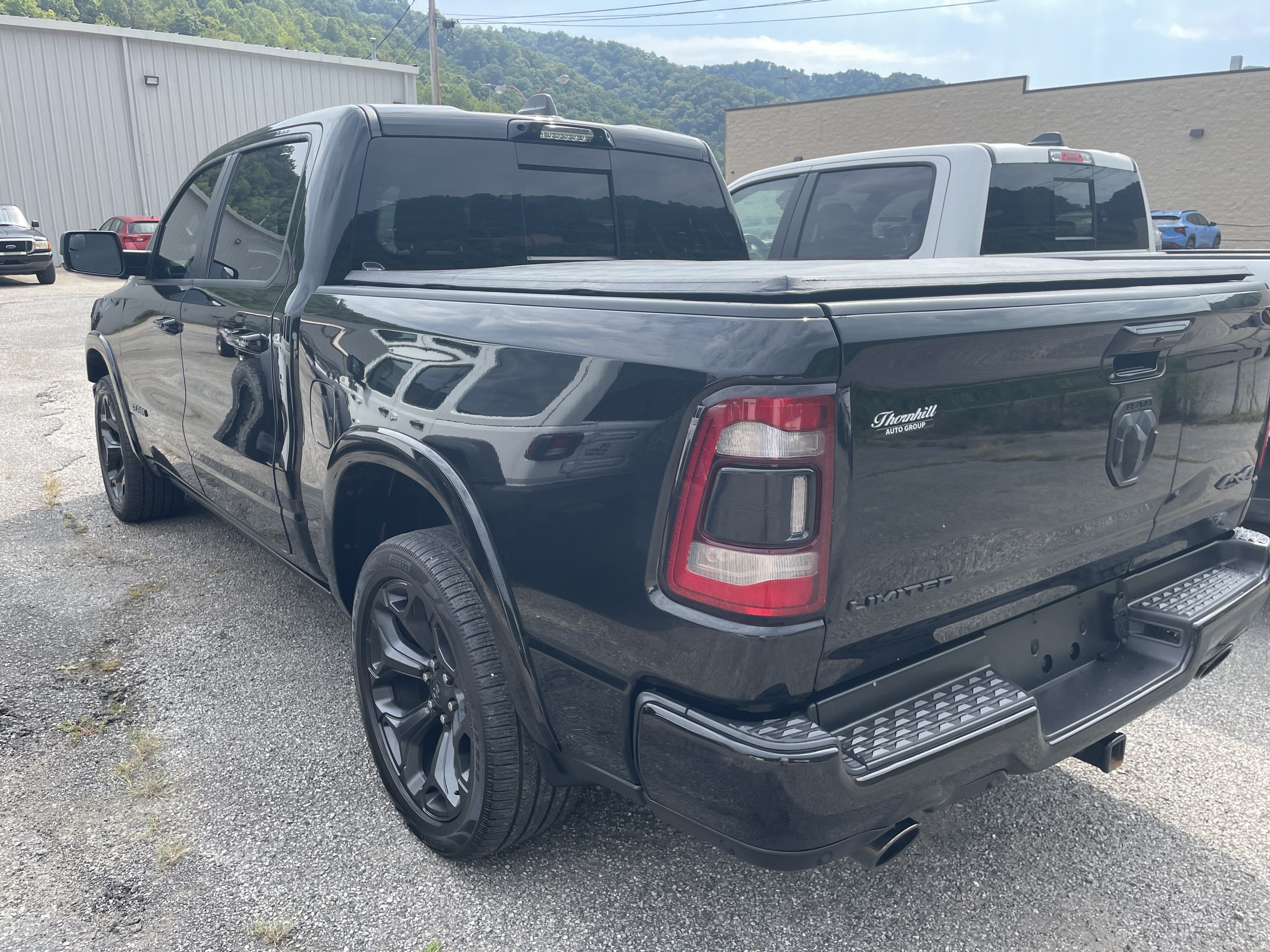 2022 RAM 1500 Limited Crew Cab 4x4 5'7' Box