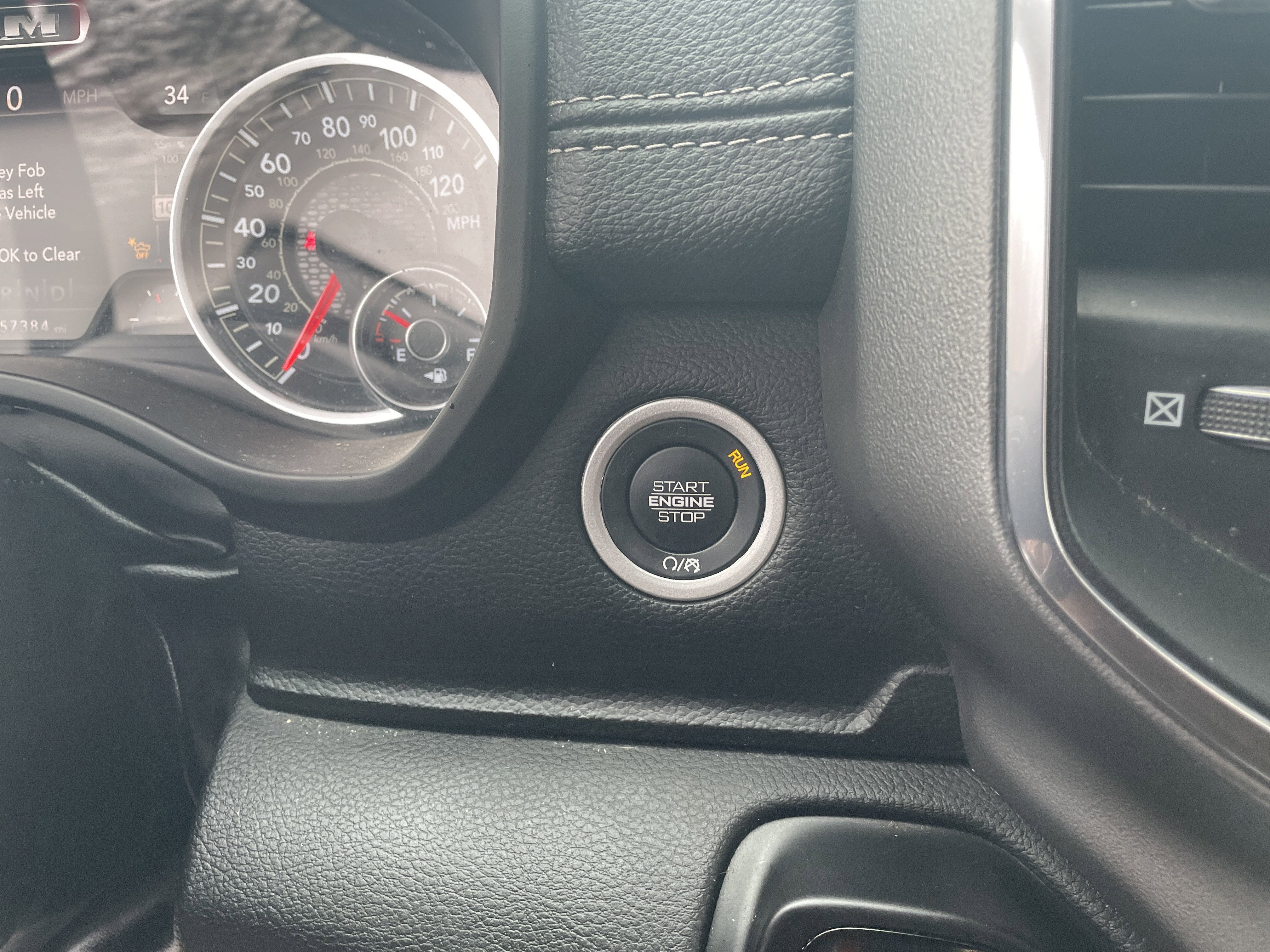 2024 RAM 1500 Laramie Crew Cab 4x4 5'7' Box