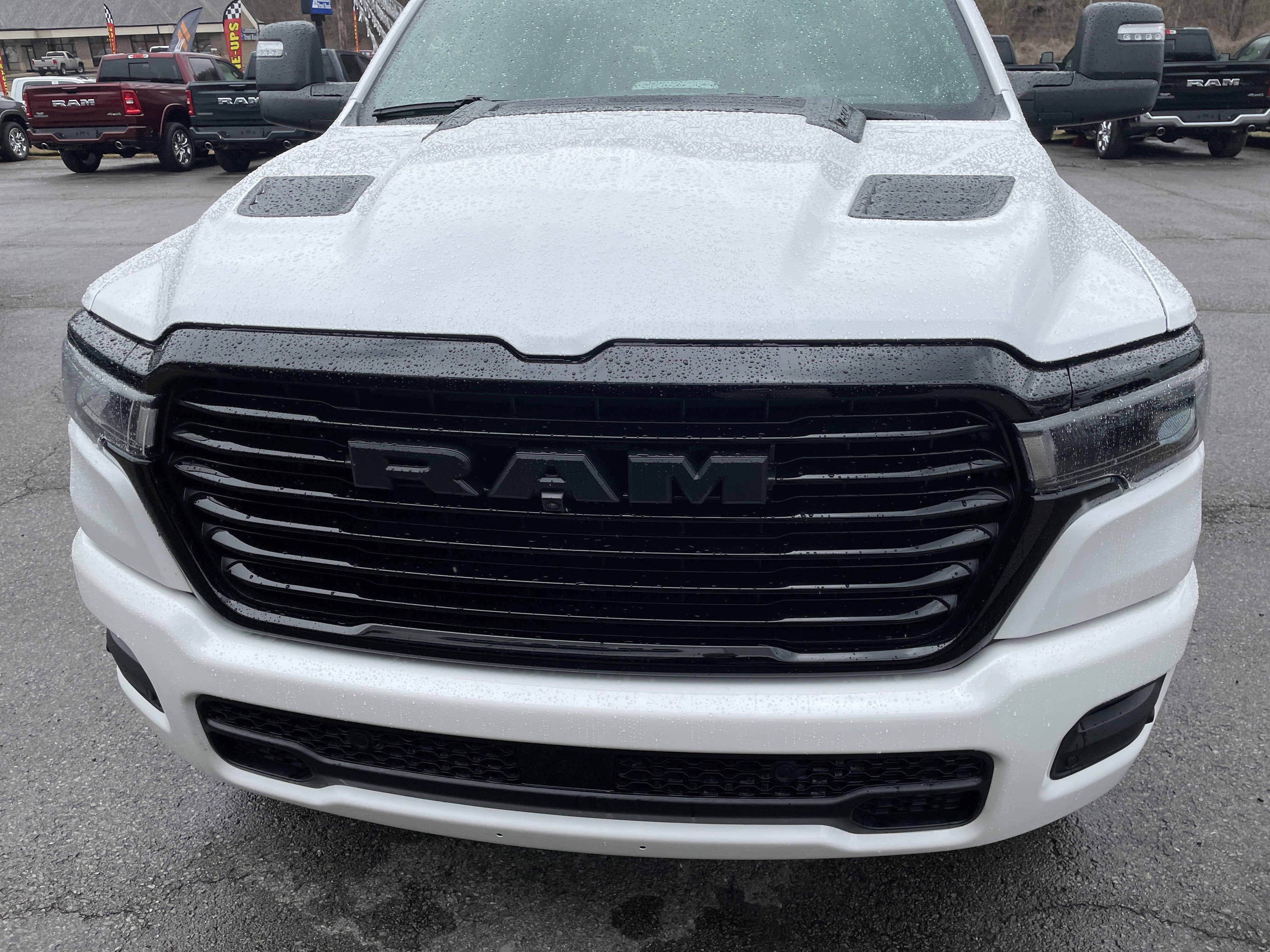 2026 RAM Ram 1500 RAM 1500 LARAMIE CREW CAB 4X4 5'7' BOX