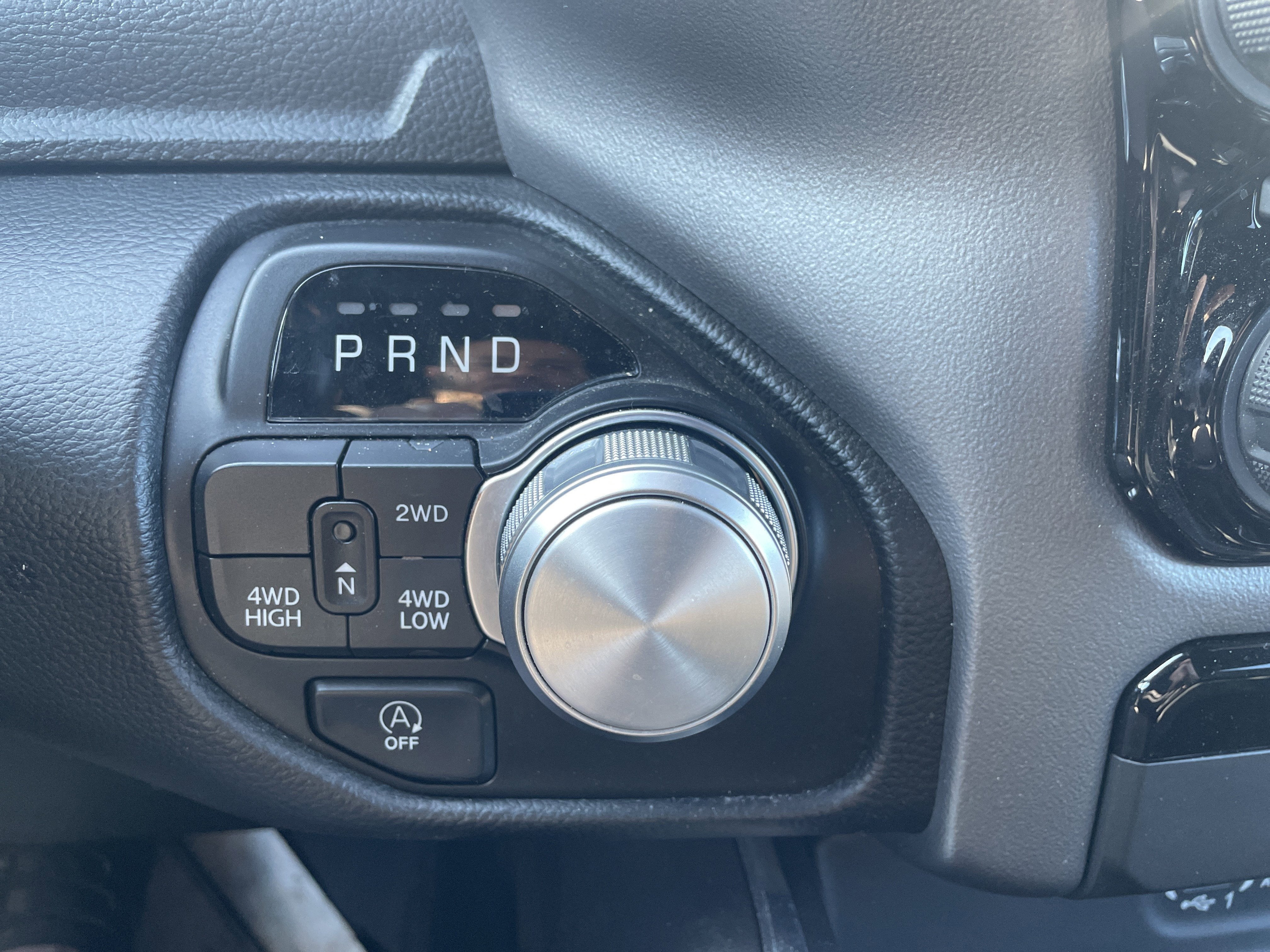 2023 RAM 1500 Laramie Crew Cab 4x4 5'7' Box