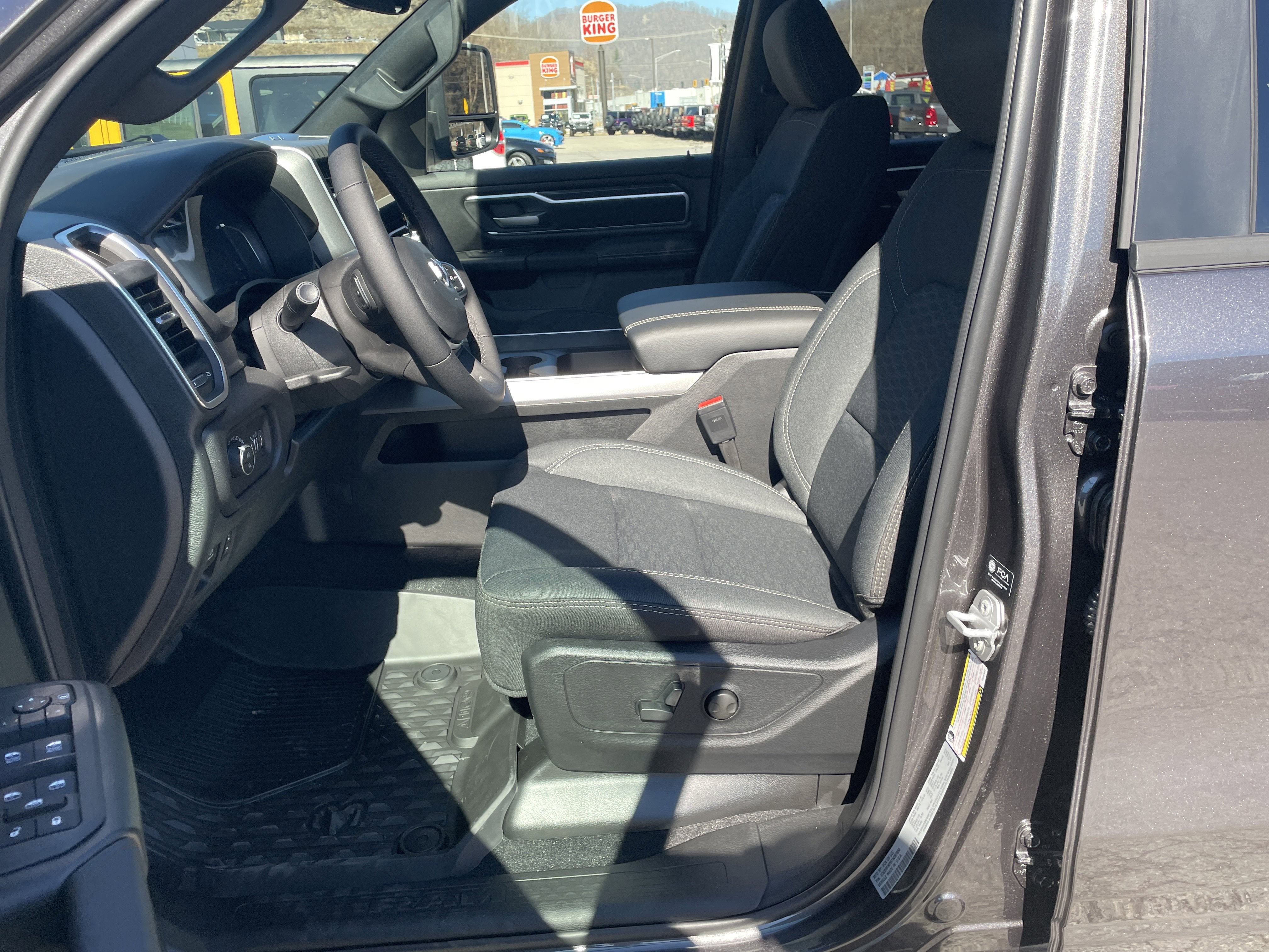 2026 RAM Ram 1500 RAM 1500 BIG HORN CREW CAB 4X4 6'4' BOX