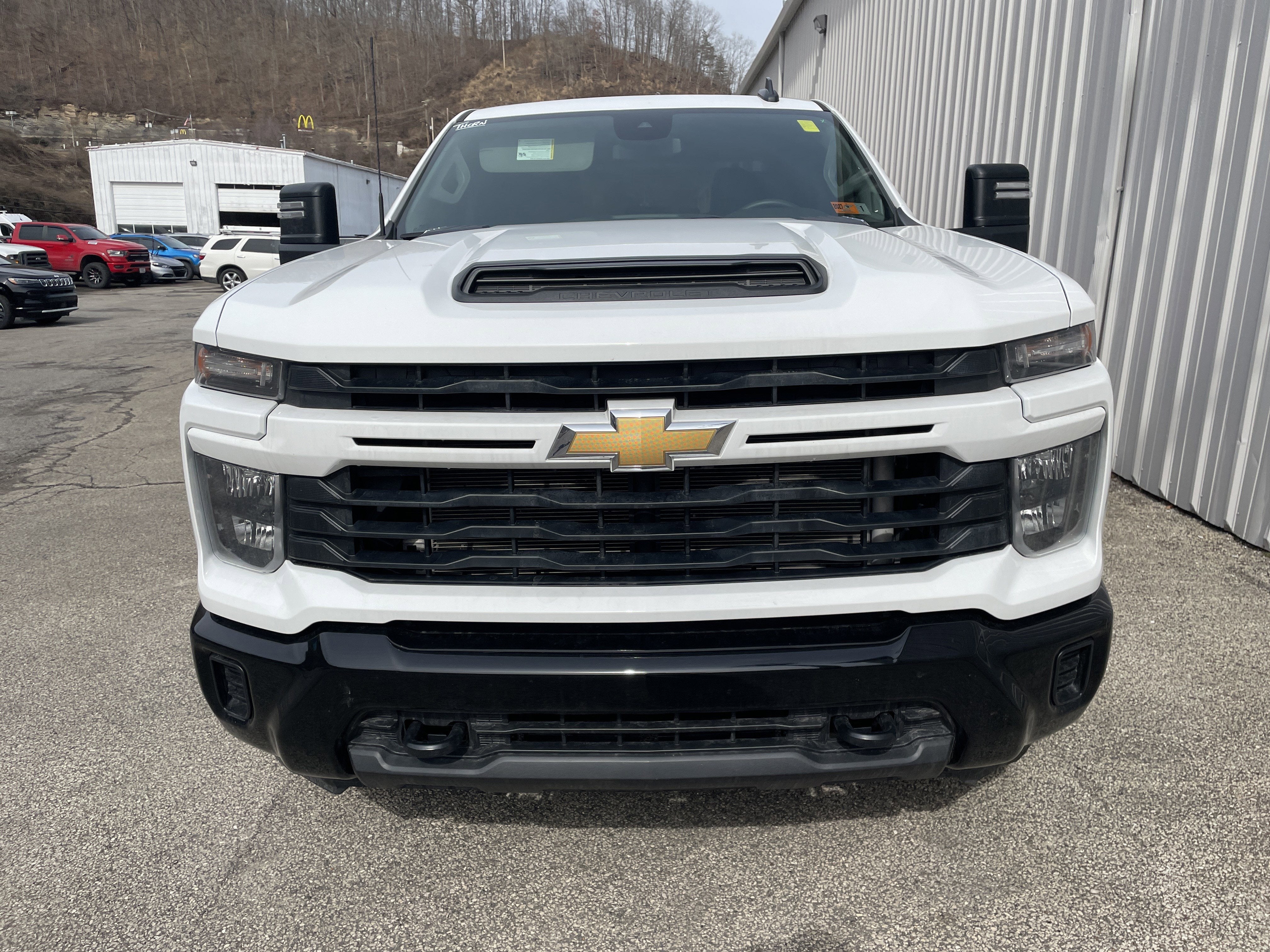 2024 Chevrolet Silverado 2500HD 4WD Crew Cab Standard Bed Custom