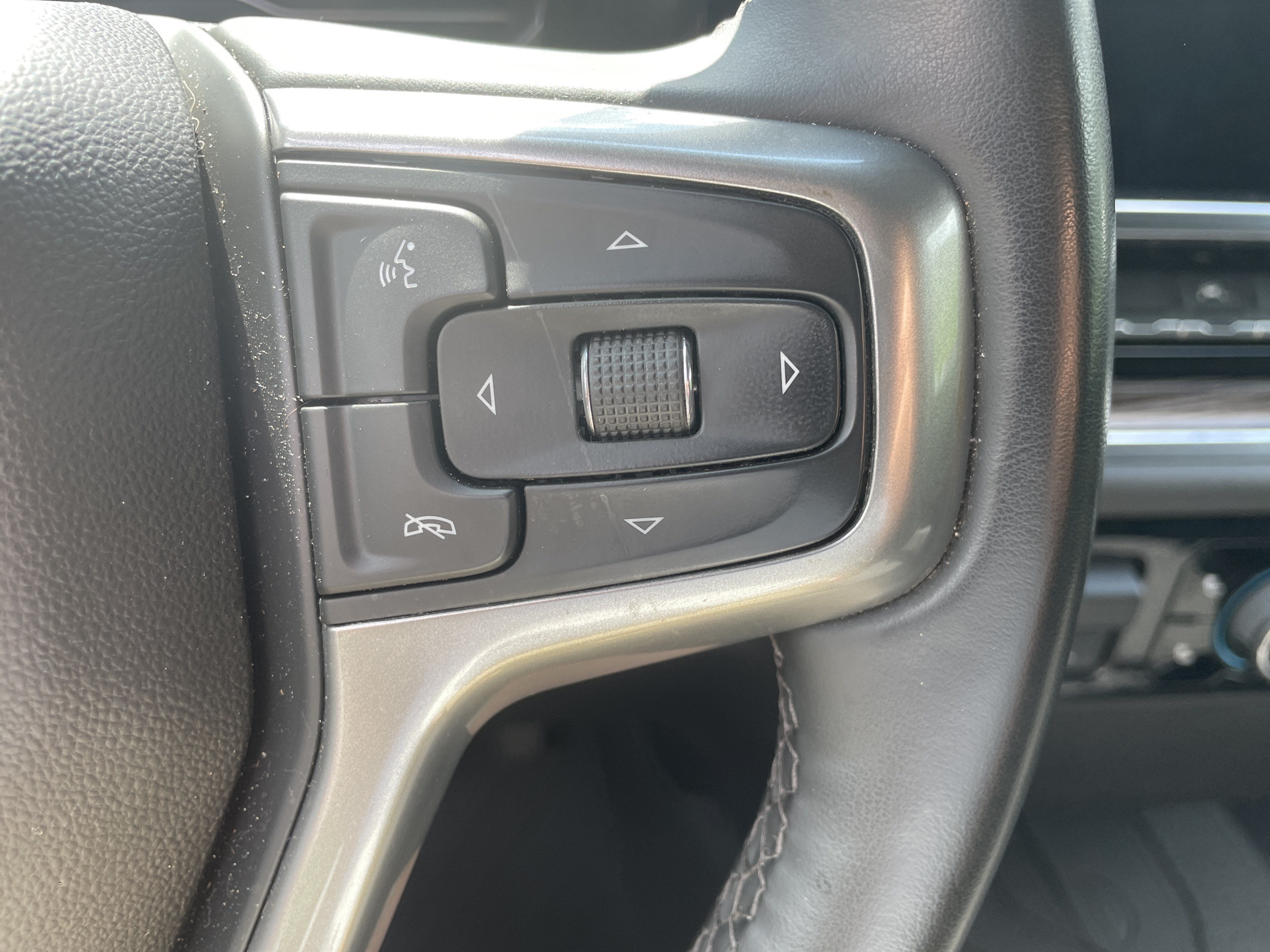 2025 Chevrolet Silverado 1500 4WD Crew Cab Standard Bed LT