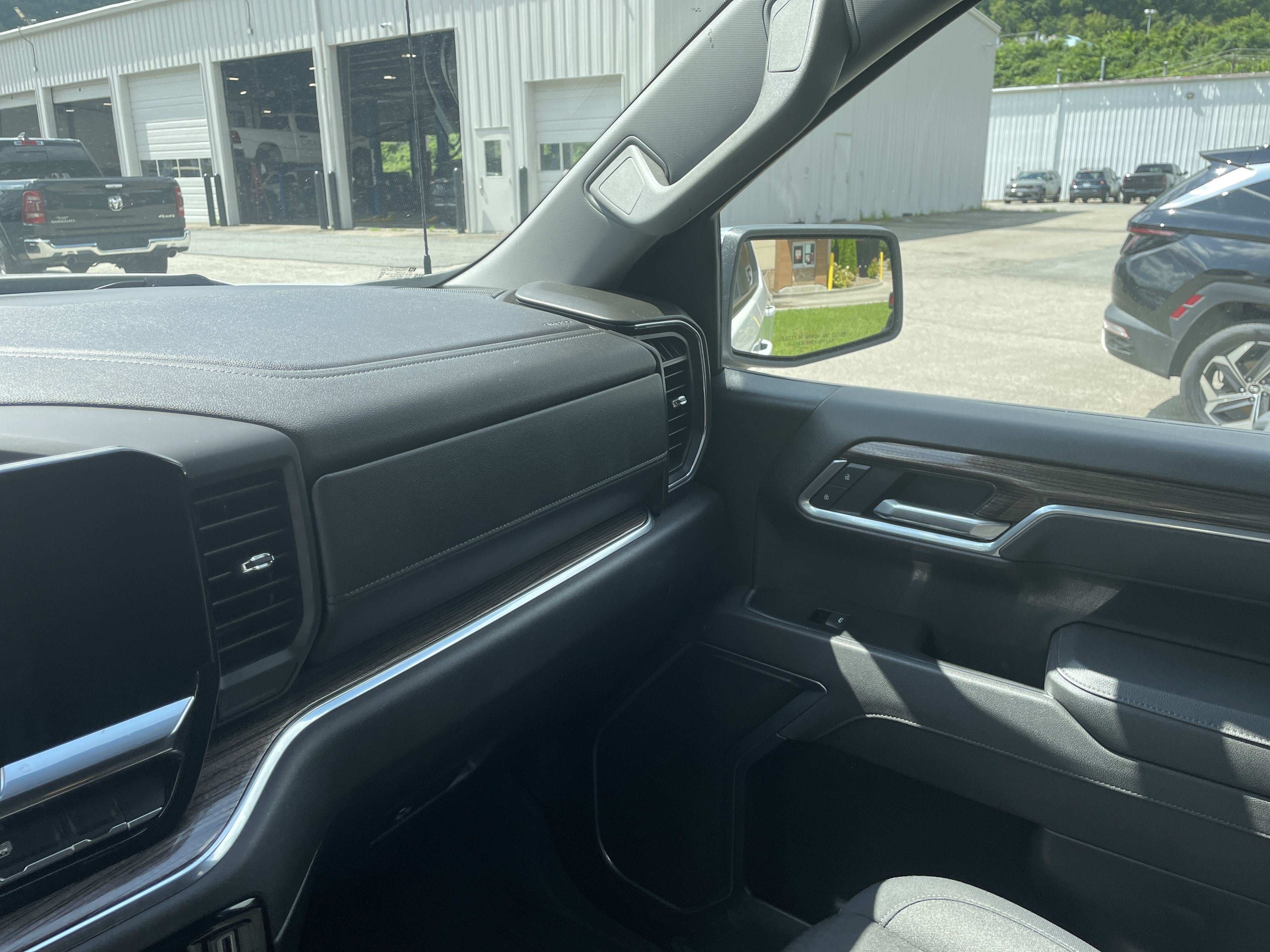 2025 Chevrolet Silverado 1500 4WD Crew Cab Standard Bed LT