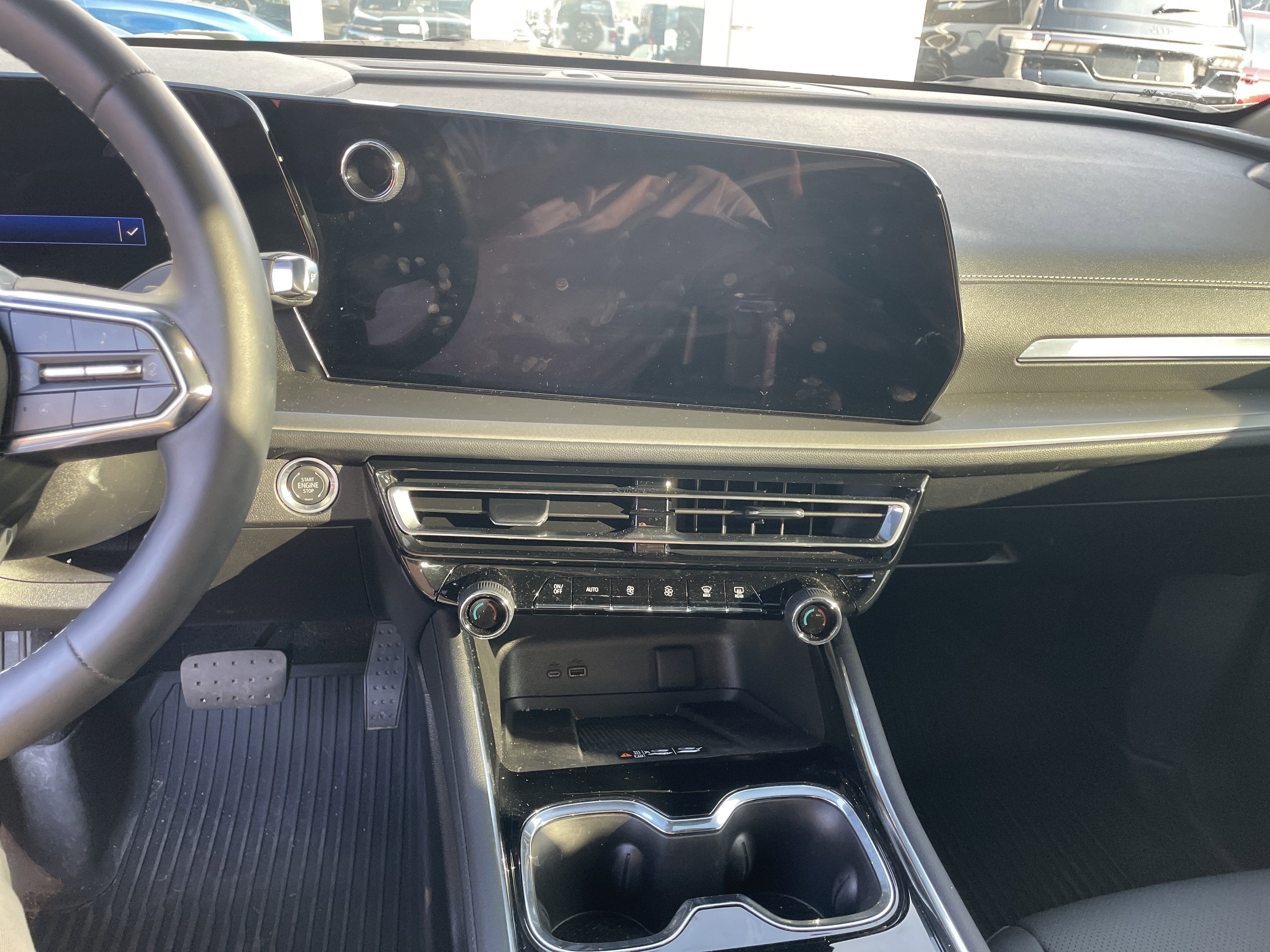 2025 Chevrolet Traverse AWD LT