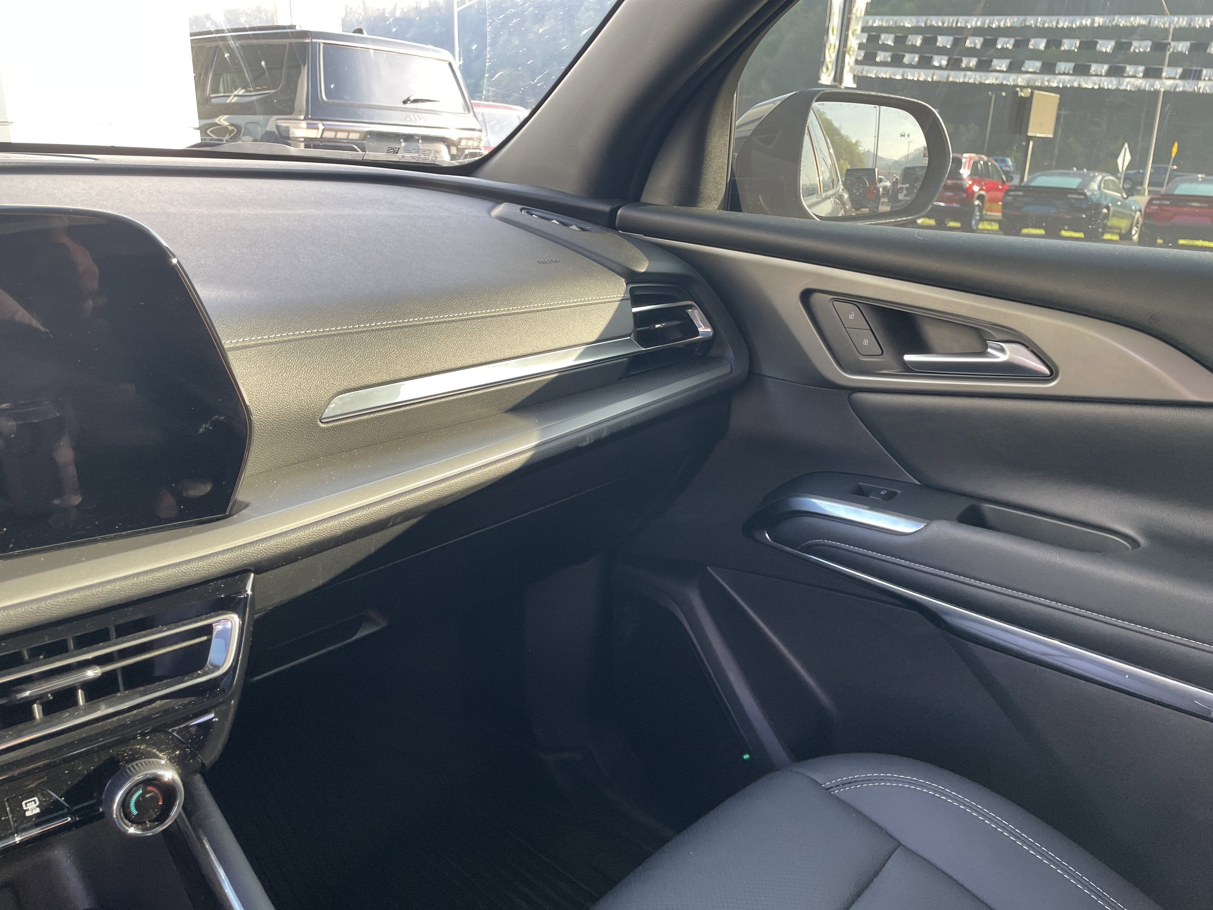 2025 Chevrolet Traverse AWD LT